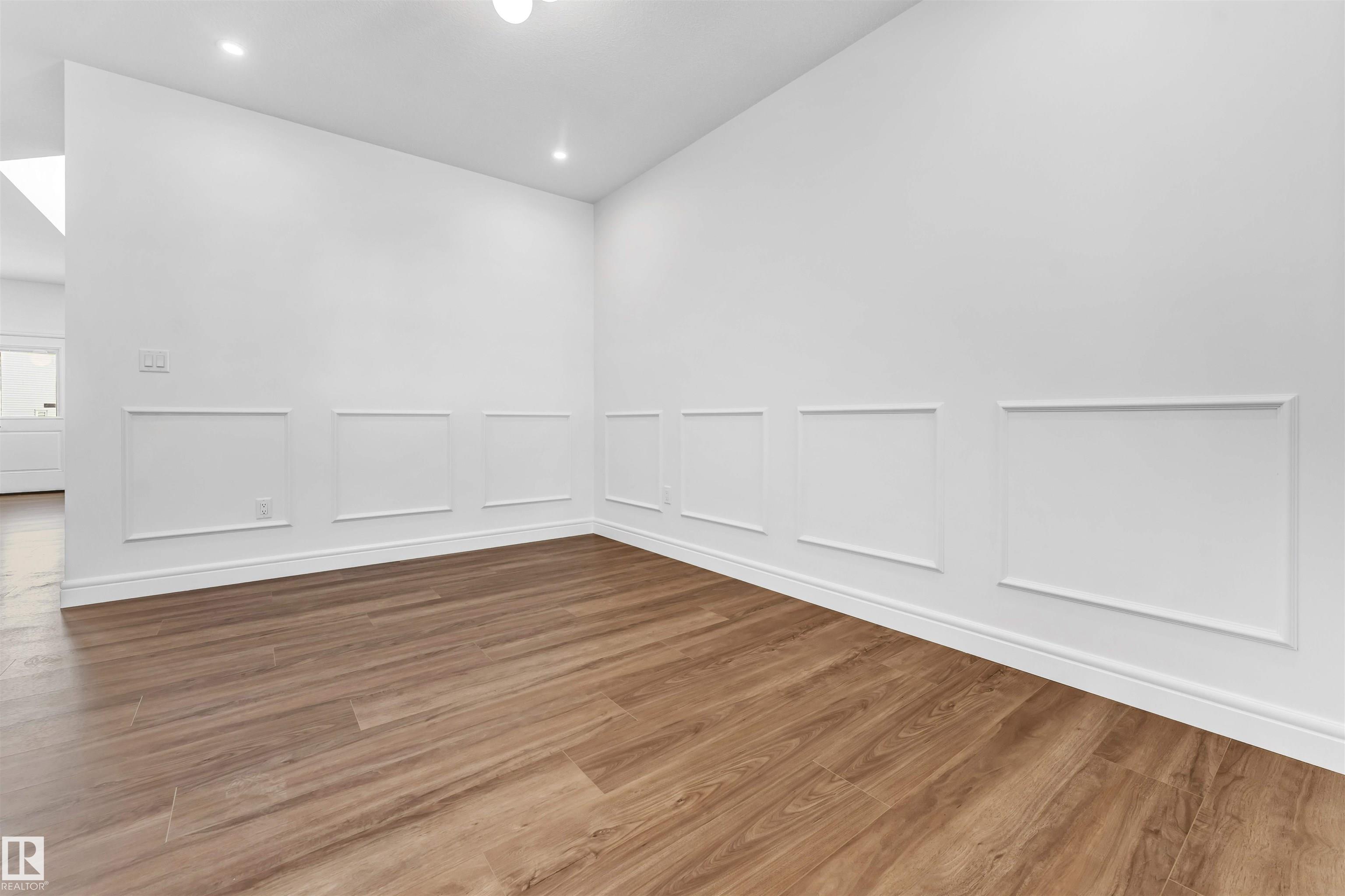 https://zimg.paragon.ice.com/ParagonImages/Property/PM/RAE/225411818/11/0/0/e42212e39e50c95a8a1c9ccf6e4e9cd4/1/6a67f7e3c5cf081b0d31b1444a48d2d5/225411818-9f1979d3-8fe5-4fea-a463-99405ff93bf9.JPG