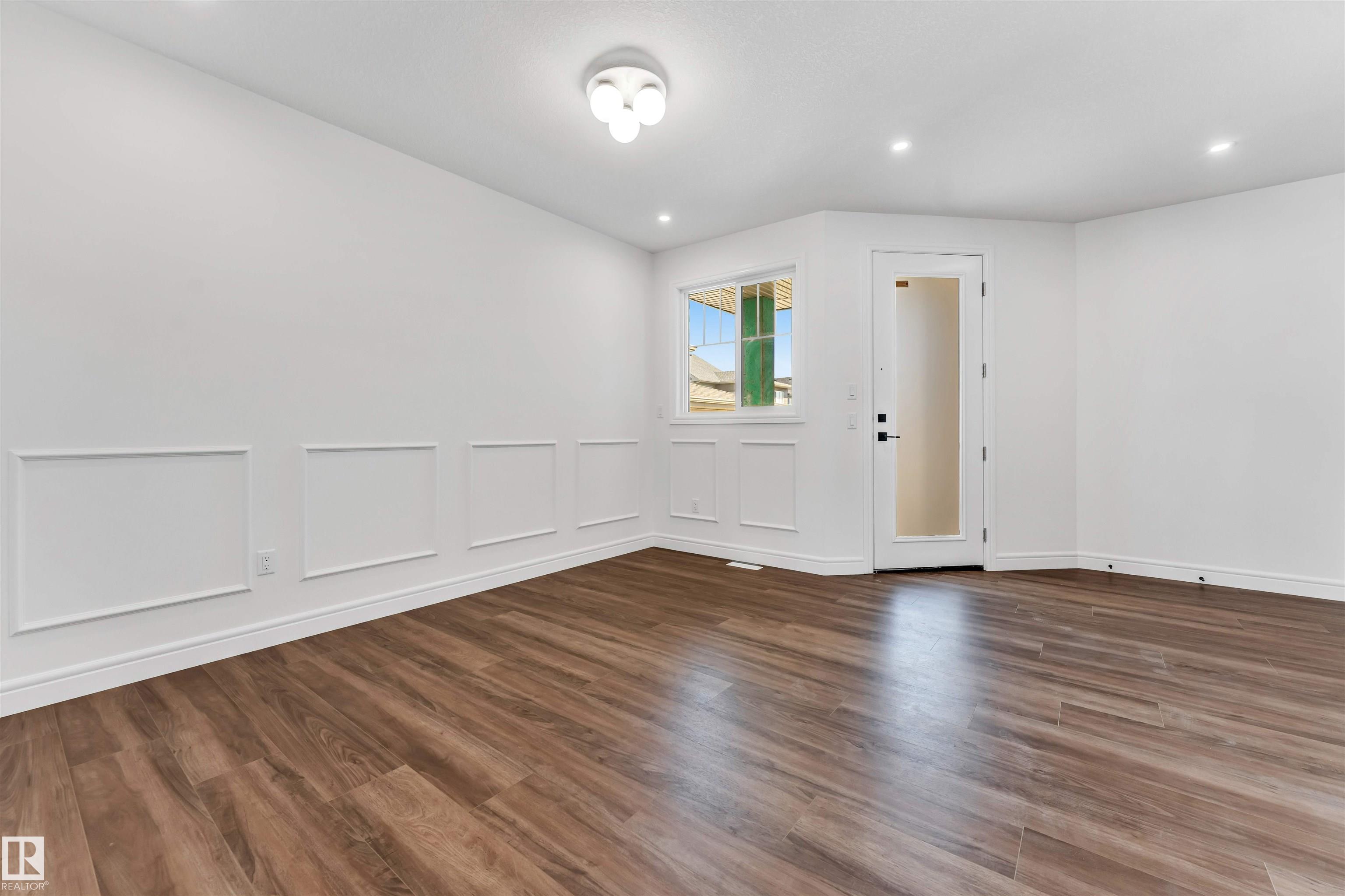 https://zimg.paragon.ice.com/ParagonImages/Property/PM/RAE/225411818/12/0/0/2fed3ffdd5bc3bfb24d422ca73f42285/1/6a67f7e3c5cf081b0d31b1444a48d2d5/225411818-057d27c6-6531-4f76-8c32-6bf0a42cc061.JPG