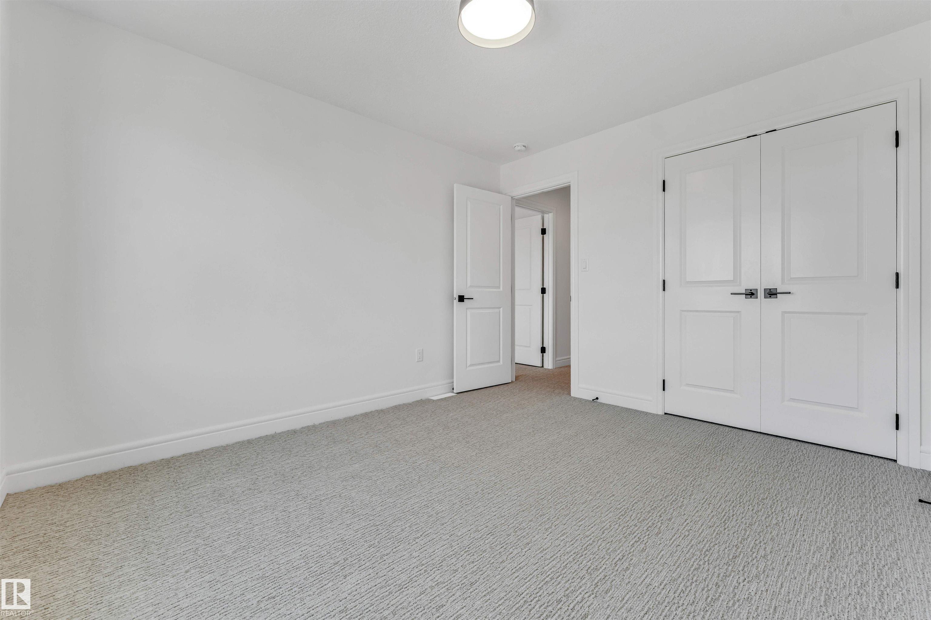 https://zimg.paragon.ice.com/ParagonImages/Property/PM/RAE/225411818/32/0/0/aae876af200226ec50ee09498e1aa626/1/6a67f7e3c5cf081b0d31b1444a48d2d5/225411818-4dad6bce-971f-4c58-867c-68d37450a099.JPG