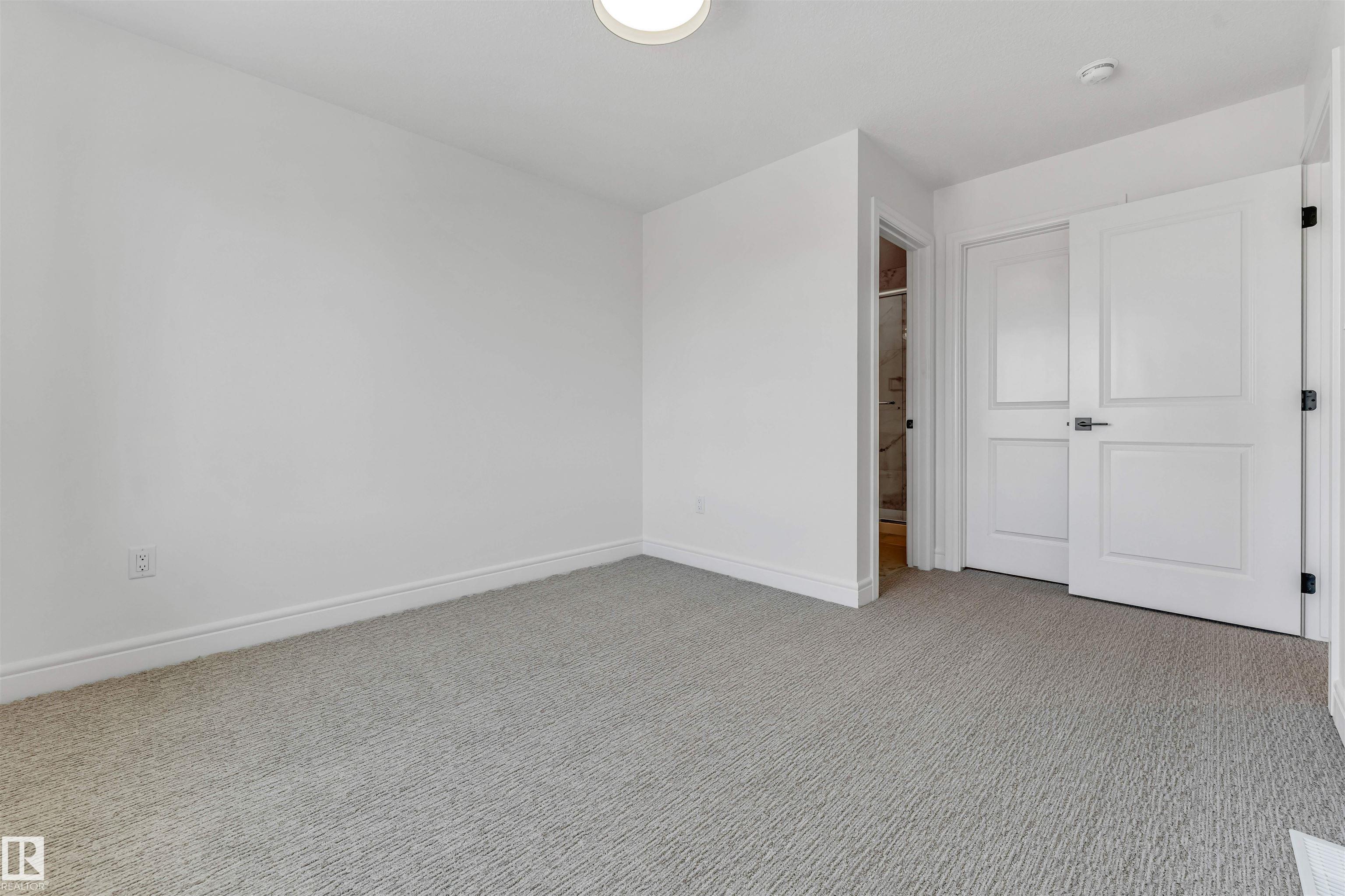 https://zimg.paragon.ice.com/ParagonImages/Property/PM/RAE/225411818/35/0/0/d1ecd533bd76a587a9f582b98909aaa6/1/6a67f7e3c5cf081b0d31b1444a48d2d5/225411818-cfbea9cb-9ce0-48c2-aecd-a151f5ed8359.JPG
