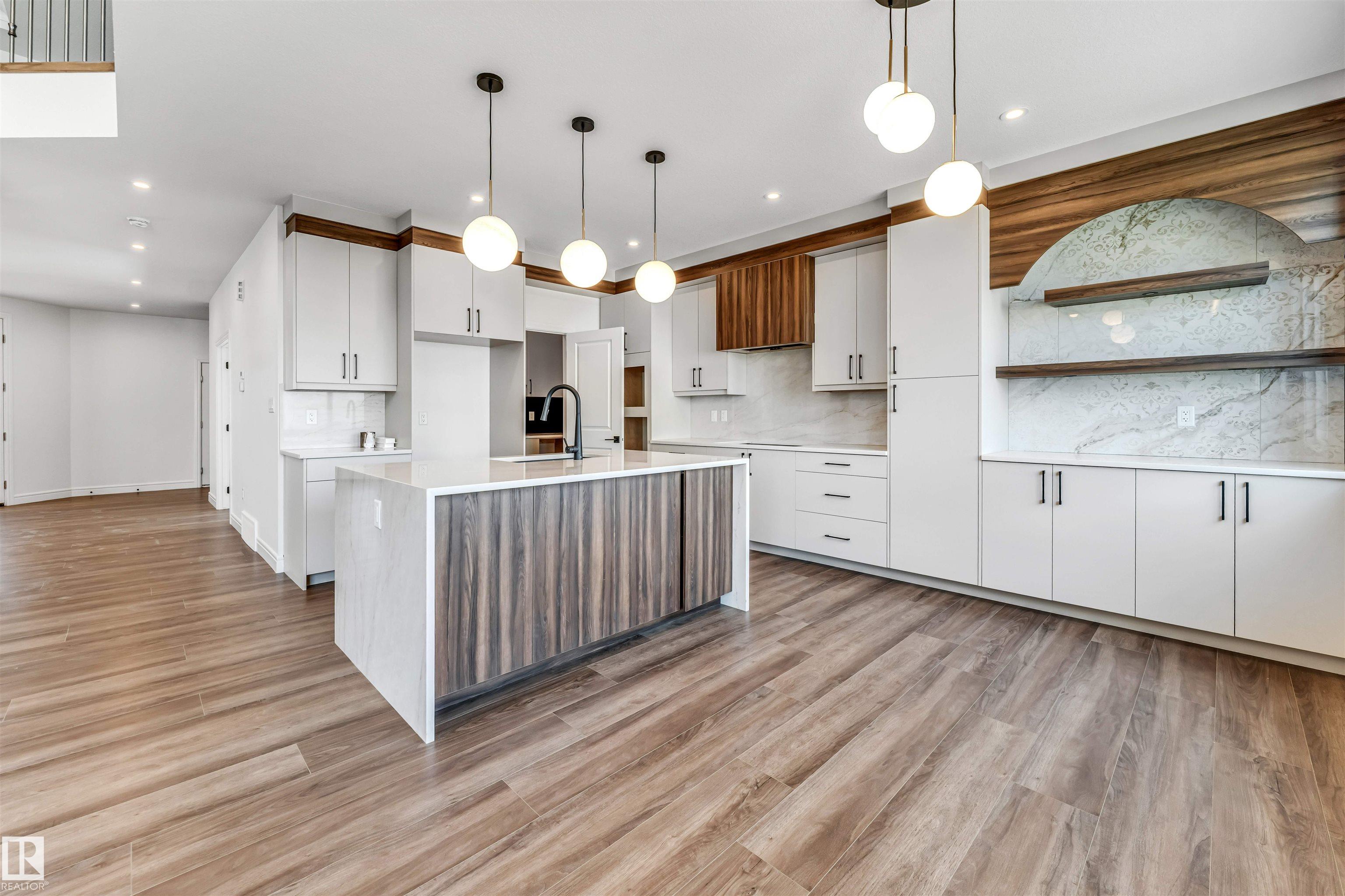 Picture for 19420 25 AV NW