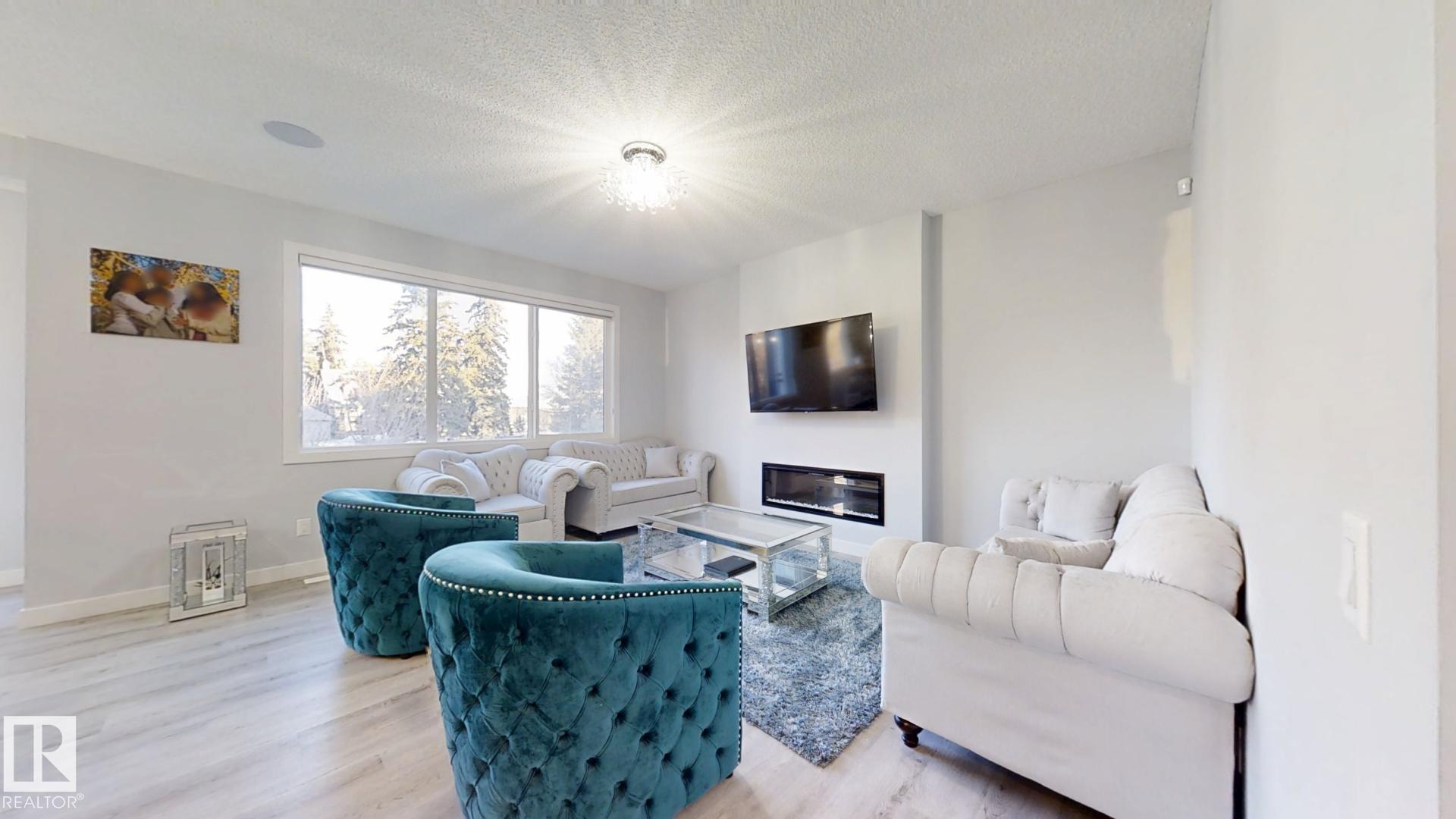Photo 9 at 215 Glenridding Ravine Road SW, Glenridding Ravine, Edmonton