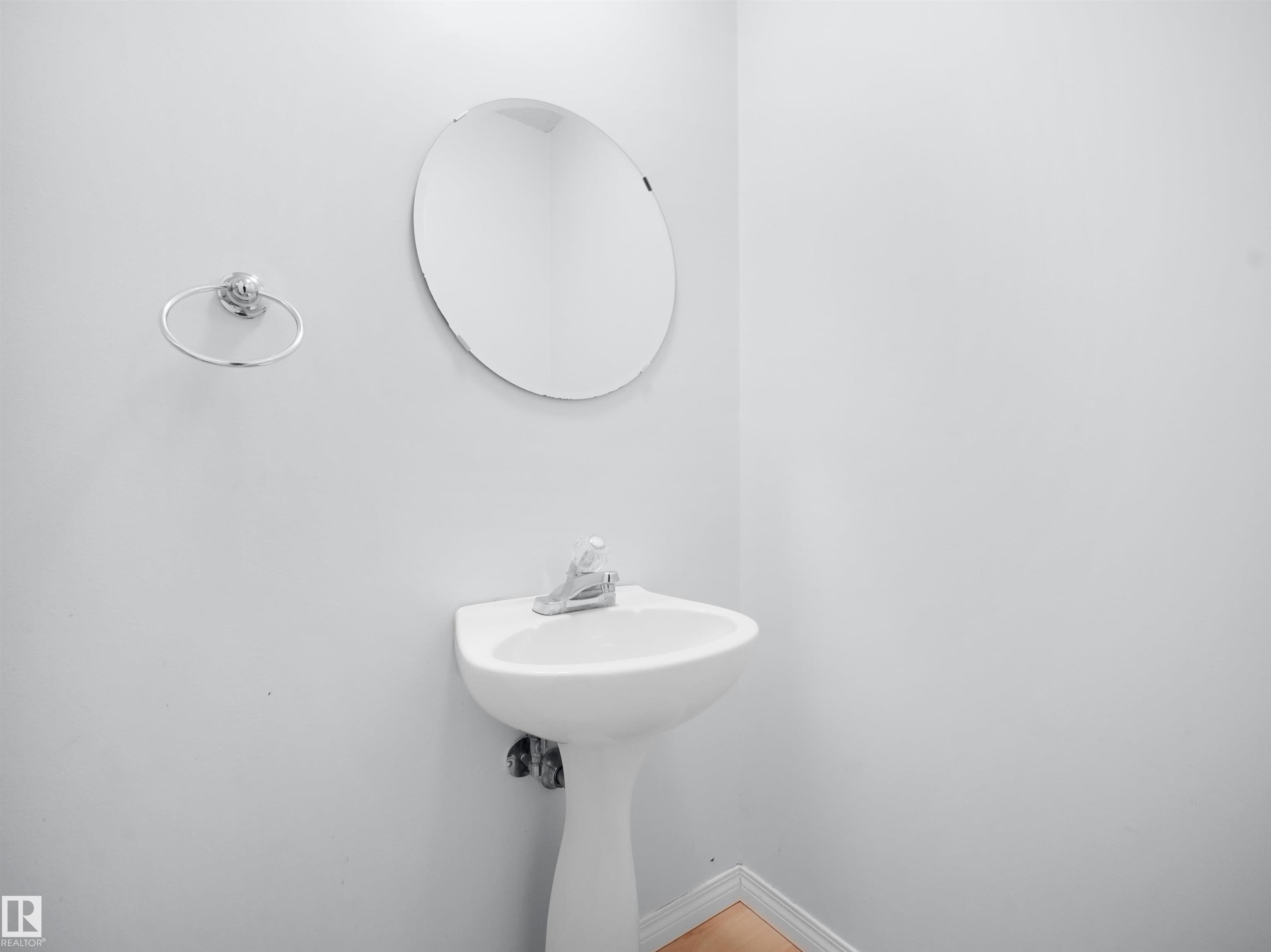 https://zimg.paragon.ice.com/ParagonImages/Property/PM/RAE/225411840/12/0/0/a13ae9b6182533dc8146ce26f7128761/1/d6fb31c98d2e7518d1674e8e6b3516fe/225411840-3cf19a57-917b-4864-9ce4-4e98dadd6a2a.JPG