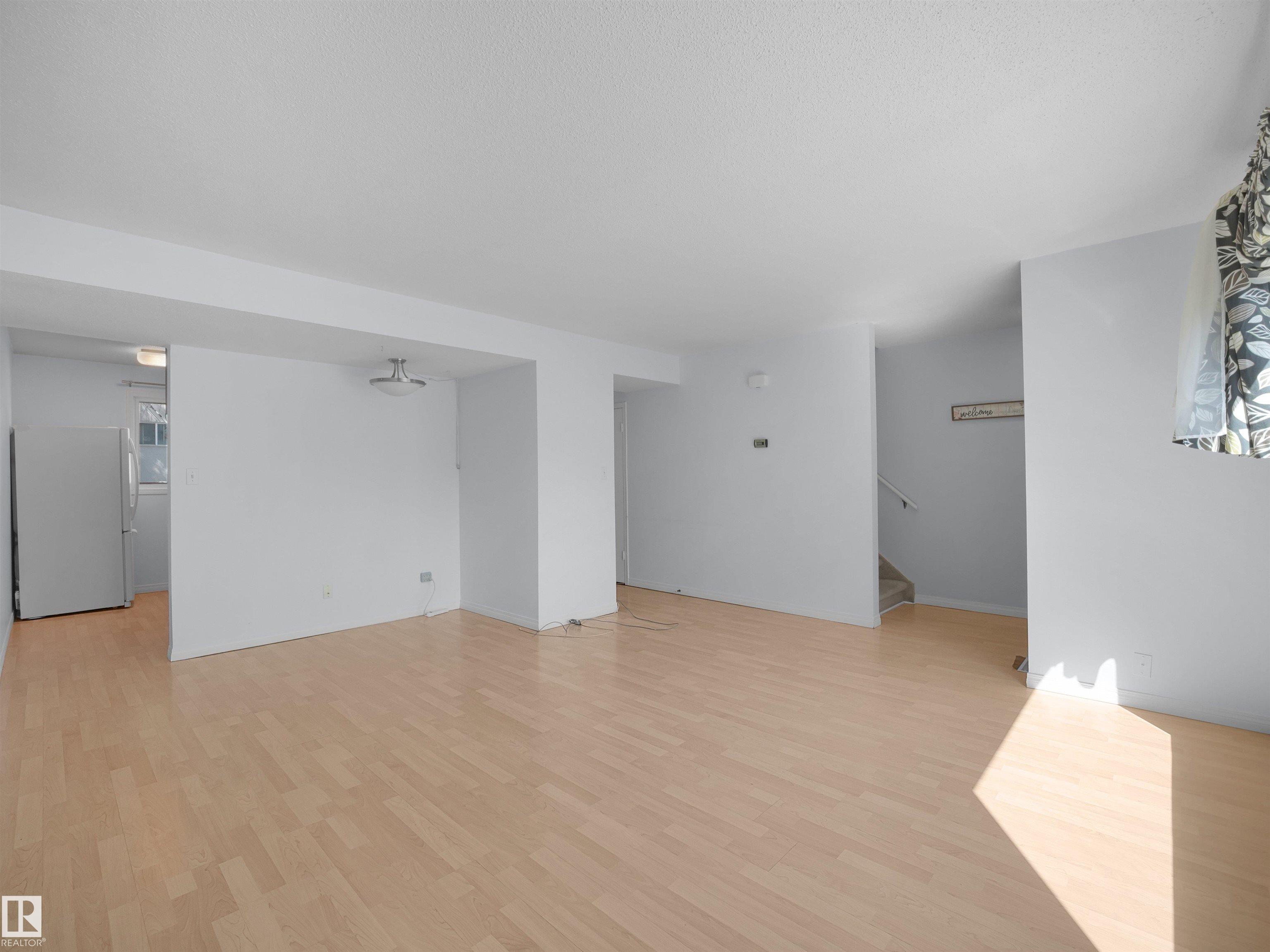 https://zimg.paragon.ice.com/ParagonImages/Property/PM/RAE/225411840/18/0/0/fffbd3fc19b9b8c3da03a658d741df1b/1/d6fb31c98d2e7518d1674e8e6b3516fe/225411840-8a14fdf2-c1c5-47dc-b94a-476d40c3a992.JPG