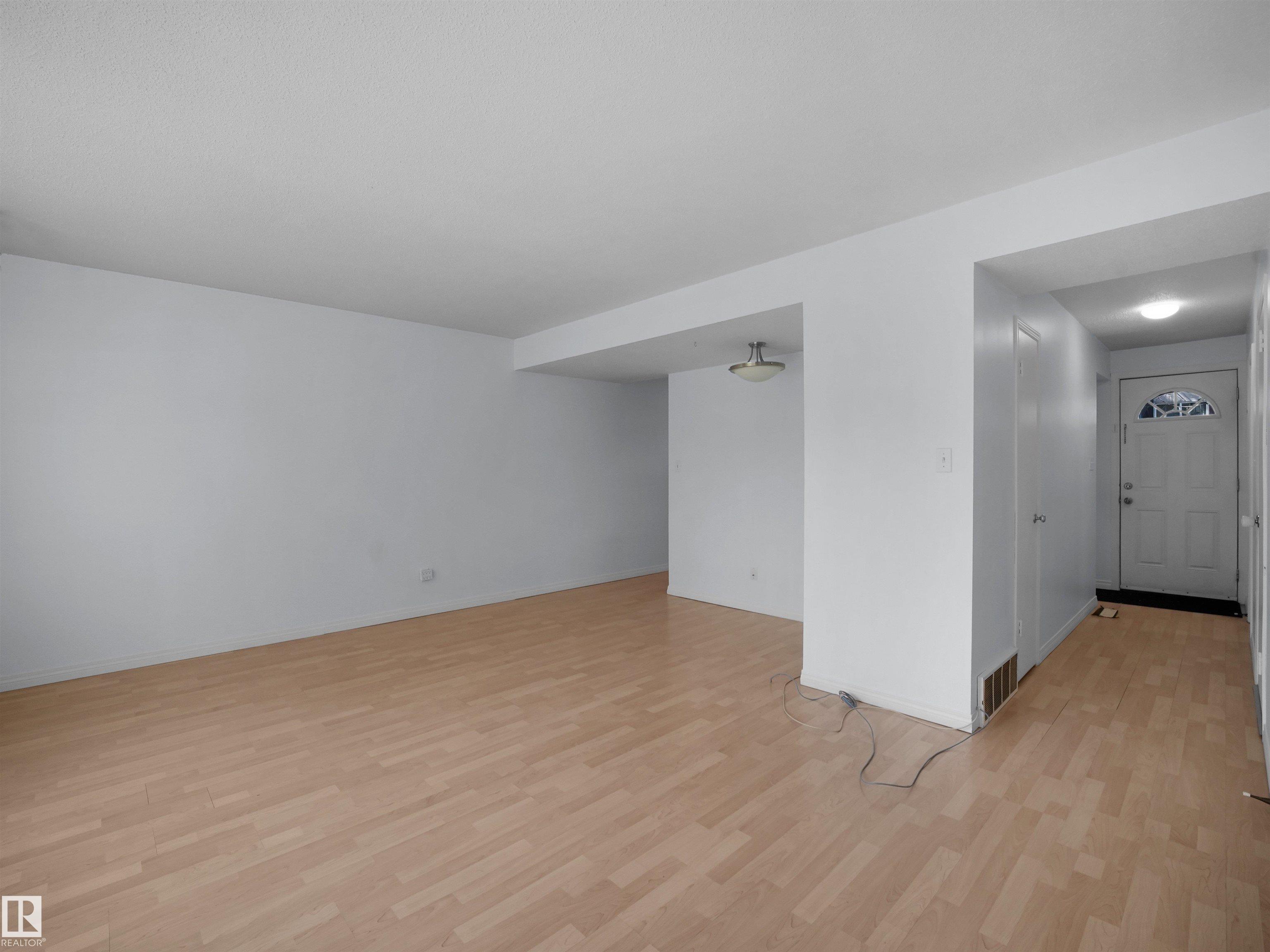 https://zimg.paragon.ice.com/ParagonImages/Property/PM/RAE/225411840/20/0/0/d8b67c360e886868f43d4fed6bc2c861/1/d6fb31c98d2e7518d1674e8e6b3516fe/225411840-2022fee9-684d-4c33-a94b-3c4904e15e4a.JPG