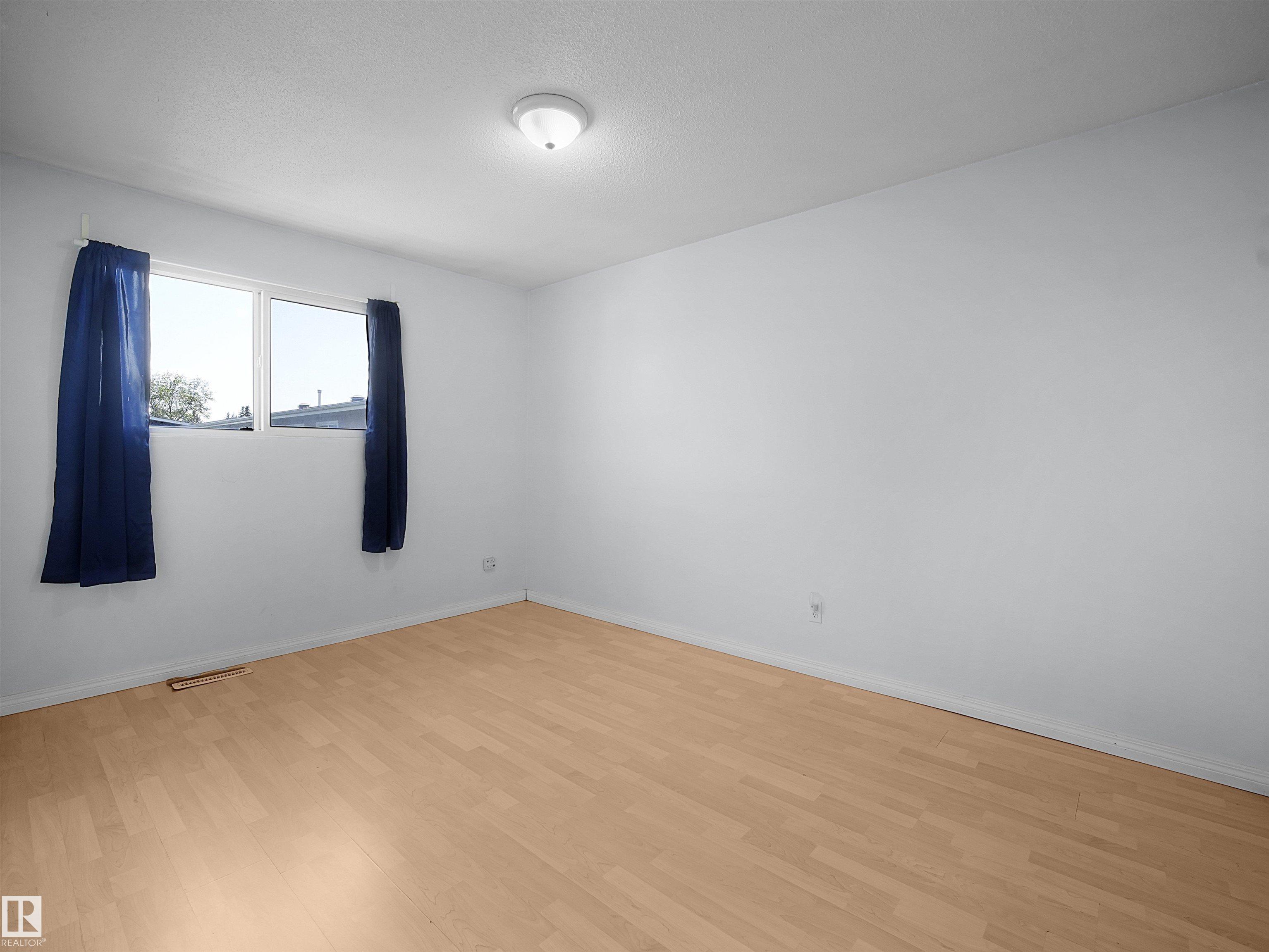 https://zimg.paragon.ice.com/ParagonImages/Property/PM/RAE/225411840/28/0/0/20707c5a452bcf2a59867ee35c7e0c86/1/d6fb31c98d2e7518d1674e8e6b3516fe/225411840-d415a0c2-d482-4912-b520-135056d2e6ef.JPG
