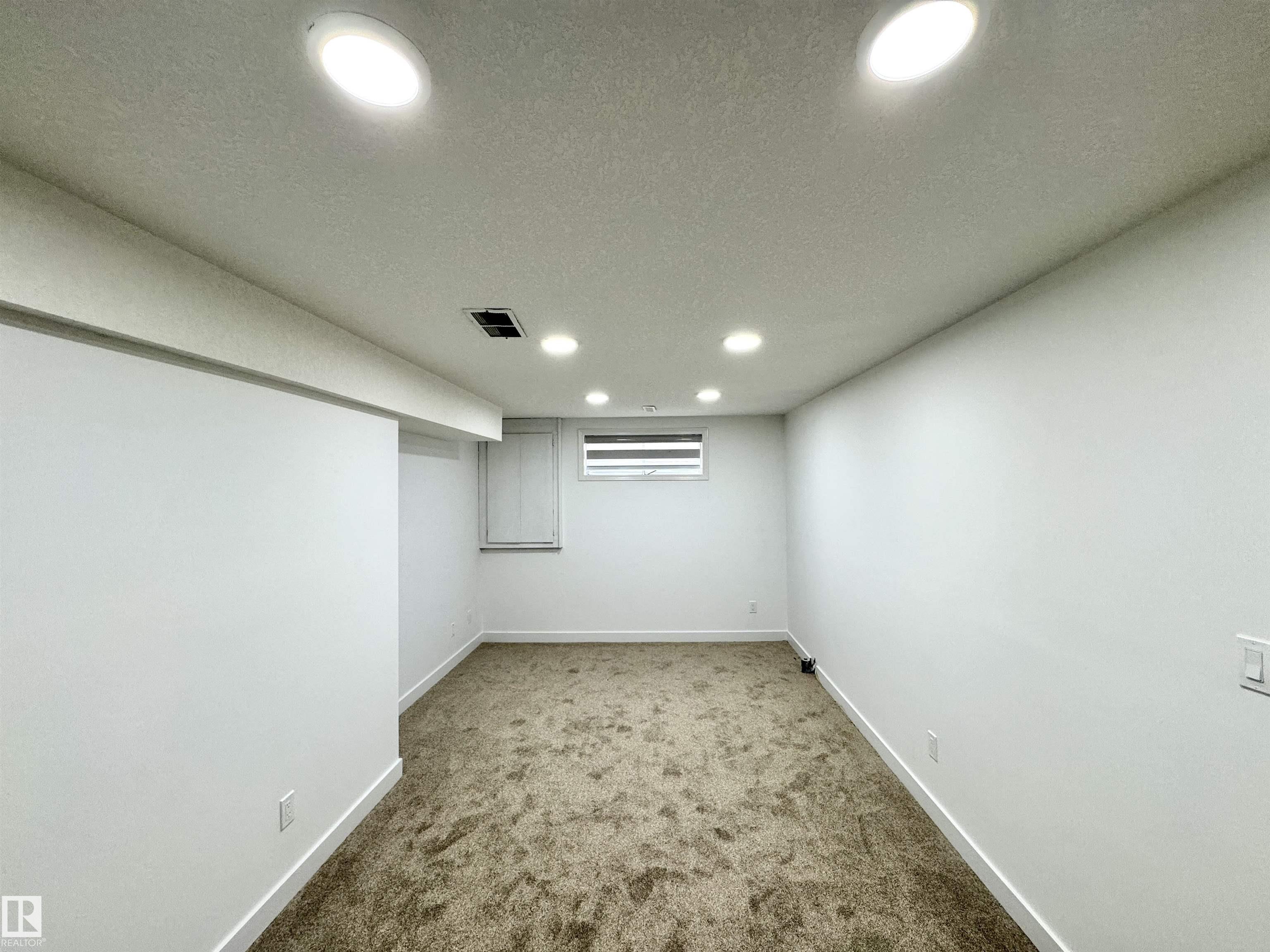 https://zimg.paragon.ice.com/ParagonImages/Property/PM/RAE/225411844/61/0/0/576aa78584d6fa9dadc8dc0258ed036a/1/0db5f550142c27456431ea82ecfa233d/225411844-37AD6A27-8699-4403-B0D7-2C5623E138F0.JPG