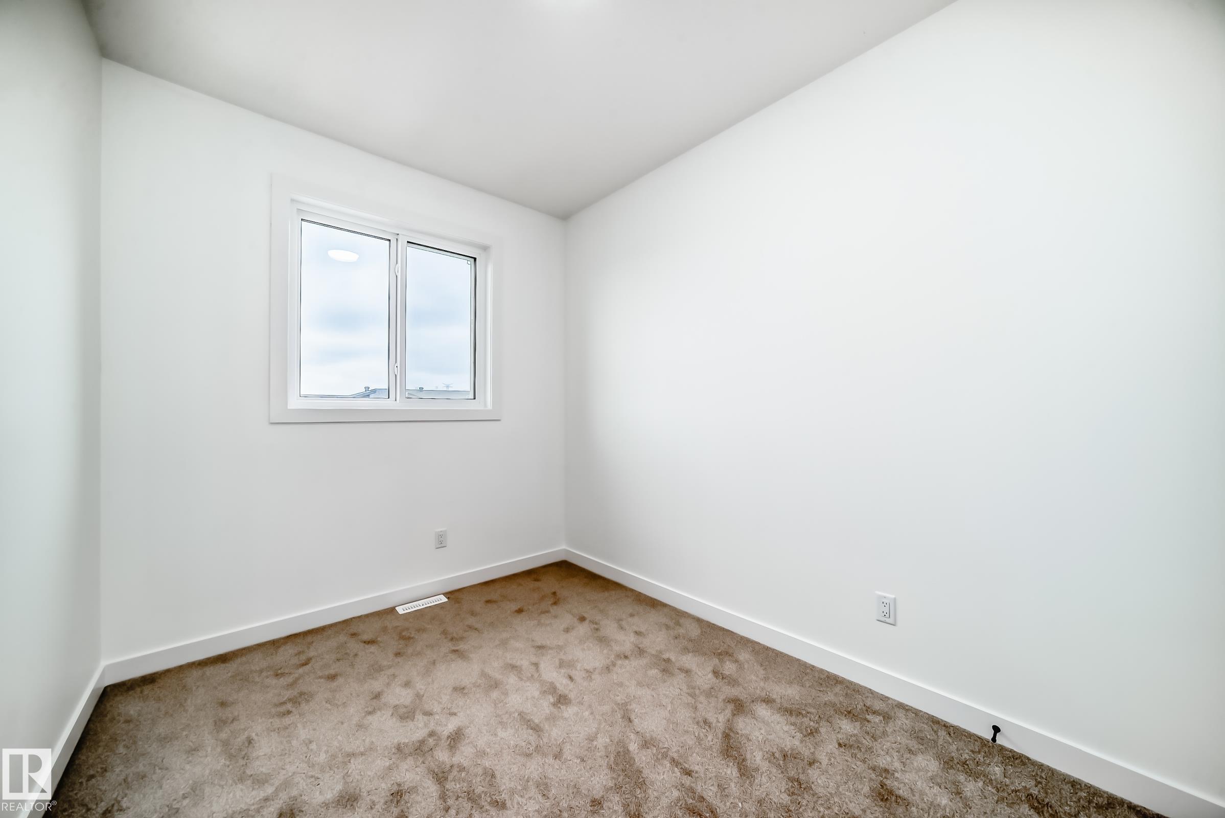 https://zimg.paragon.ice.com/ParagonImages/Property/PM/RAE/225411850/25/0/0/babb2e94cbe5cba22bb1f285954582d3/1/c4fb43fbc29486383d779d27191f74e5/225411850-86DC3C92-A6A6-49C8-BDB5-092ED0B0E3A1.JPG