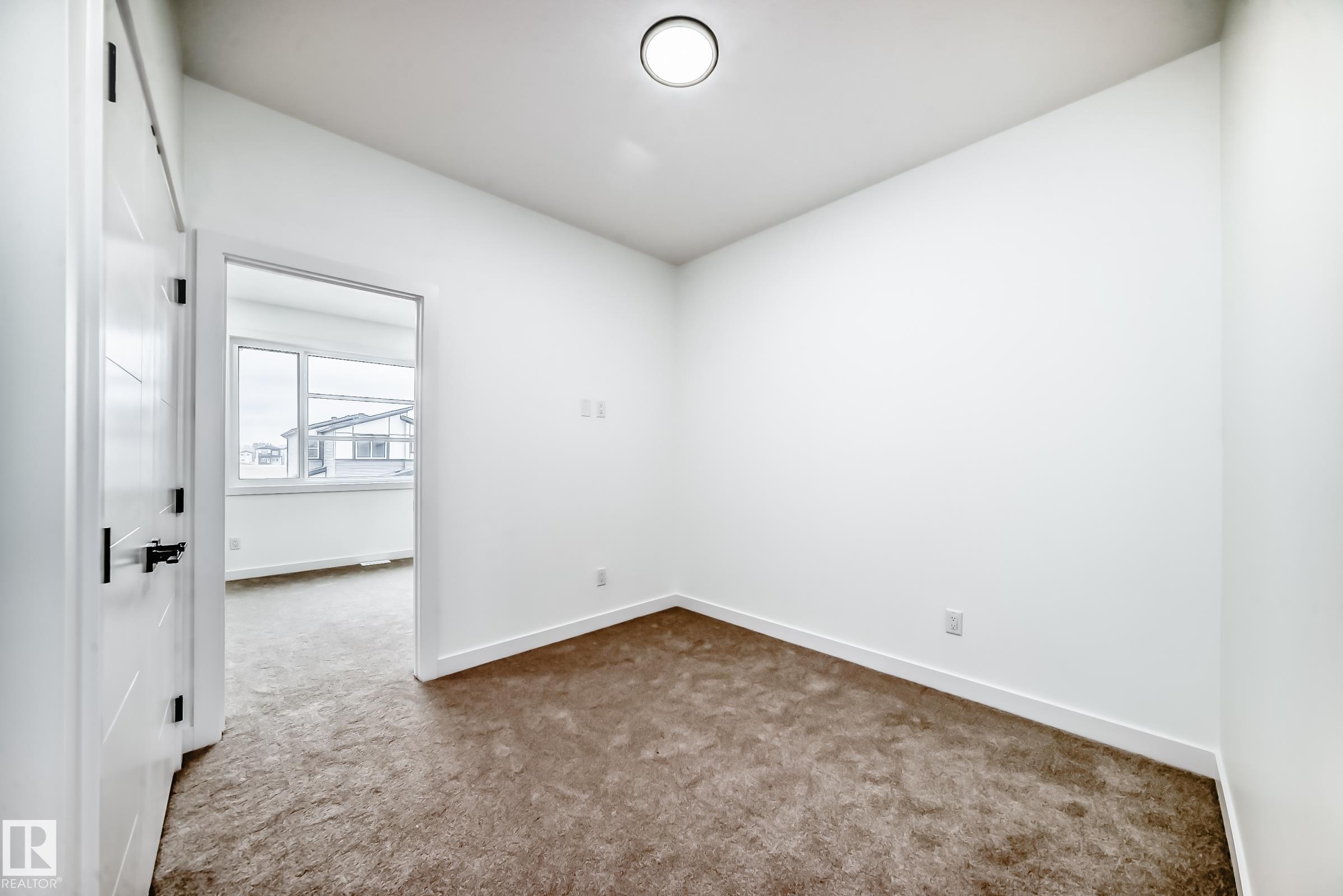 https://zimg.paragon.ice.com/ParagonImages/Property/PM/RAE/225411850/31/0/0/35ec8b682348c6854eda28d2df49c3ab/1/c4fb43fbc29486383d779d27191f74e5/225411850-9F84BD45-05EC-4C16-9C43-9D1DE188F4F6.JPG