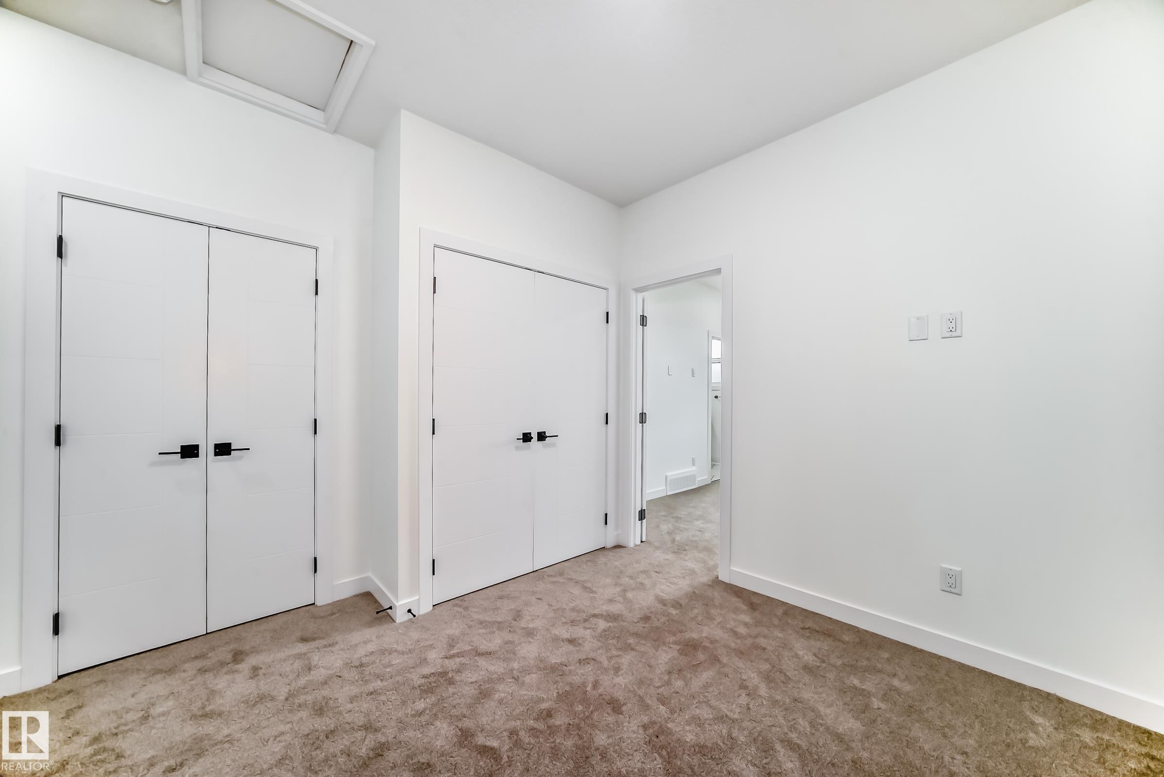 https://zimg.paragon.ice.com/ParagonImages/Property/PM/RAE/225411850/32/0/0/3773ea331237ded9910a56c917aab2bd/1/c4fb43fbc29486383d779d27191f74e5/225411850-32FF712E-8250-4321-803F-8CAFB3780439.JPG