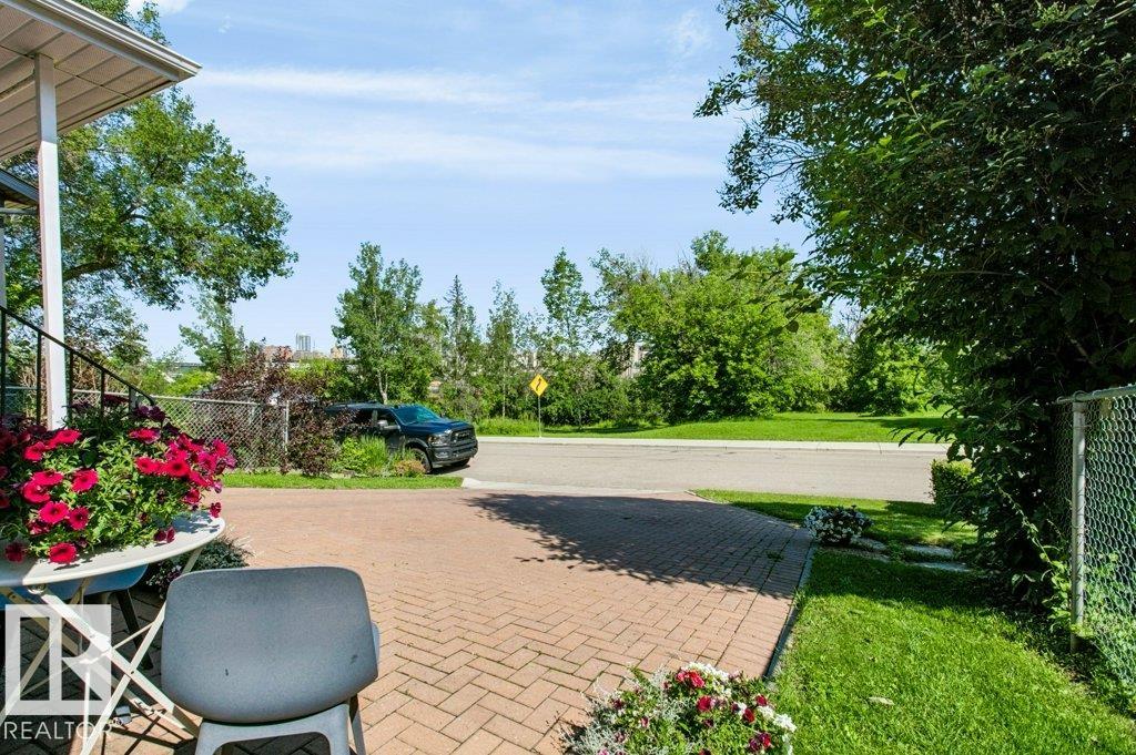 https://zimg.paragon.ice.com/ParagonImages/Property/PM/RAE/225411867/12/0/0/aa2e9e797fe2ee79e732cc15720df9e9/1/0fff8e80cf6e4eb74c13994d1d66c887/225411867-a0373d95-b164-4f18-9777-a7b2789aca75.JPG