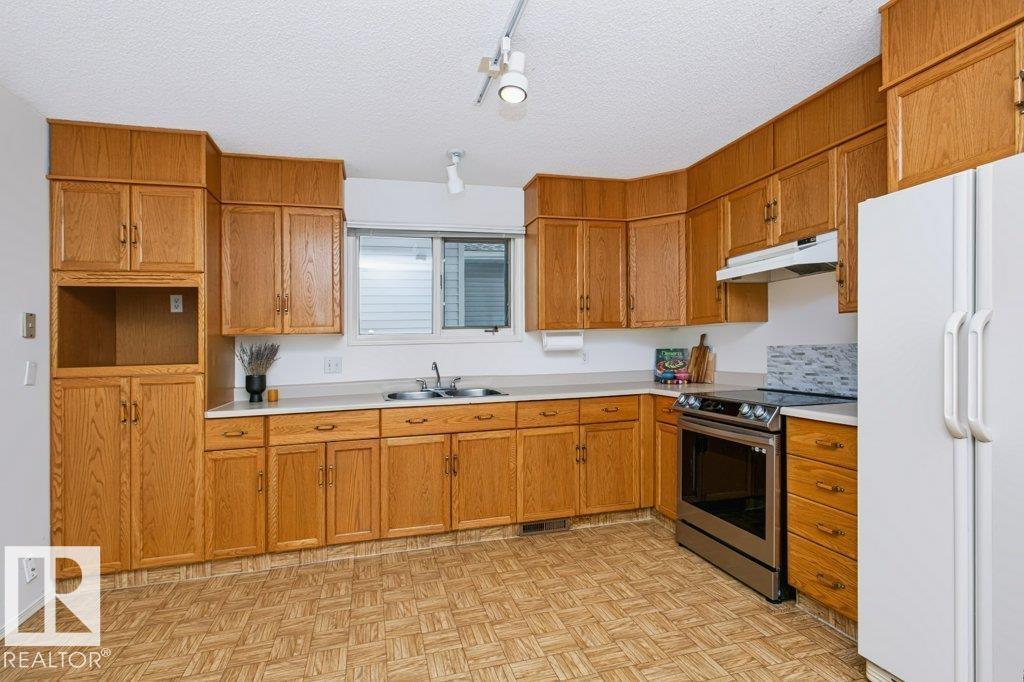 https://zimg.paragon.ice.com/ParagonImages/Property/PM/RAE/225411867/20/0/0/db57a93907b065fc30dc281dfc8e38bd/1/0fff8e80cf6e4eb74c13994d1d66c887/225411867-112d5f6a-f46c-4da3-9e52-6694ec4a2753.JPG