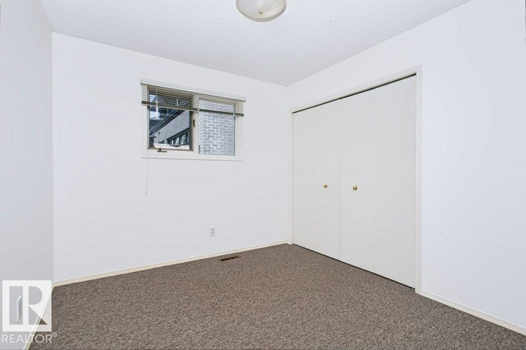https://zimg.paragon.ice.com/ParagonImages/Property/PM/RAE/225411867/28/0/0/6fb329e614c810d16188c052d9208e1e/1/0fff8e80cf6e4eb74c13994d1d66c887/225411867-38d96f25-c66a-4a60-a799-bbb88104a3d6.JPG
