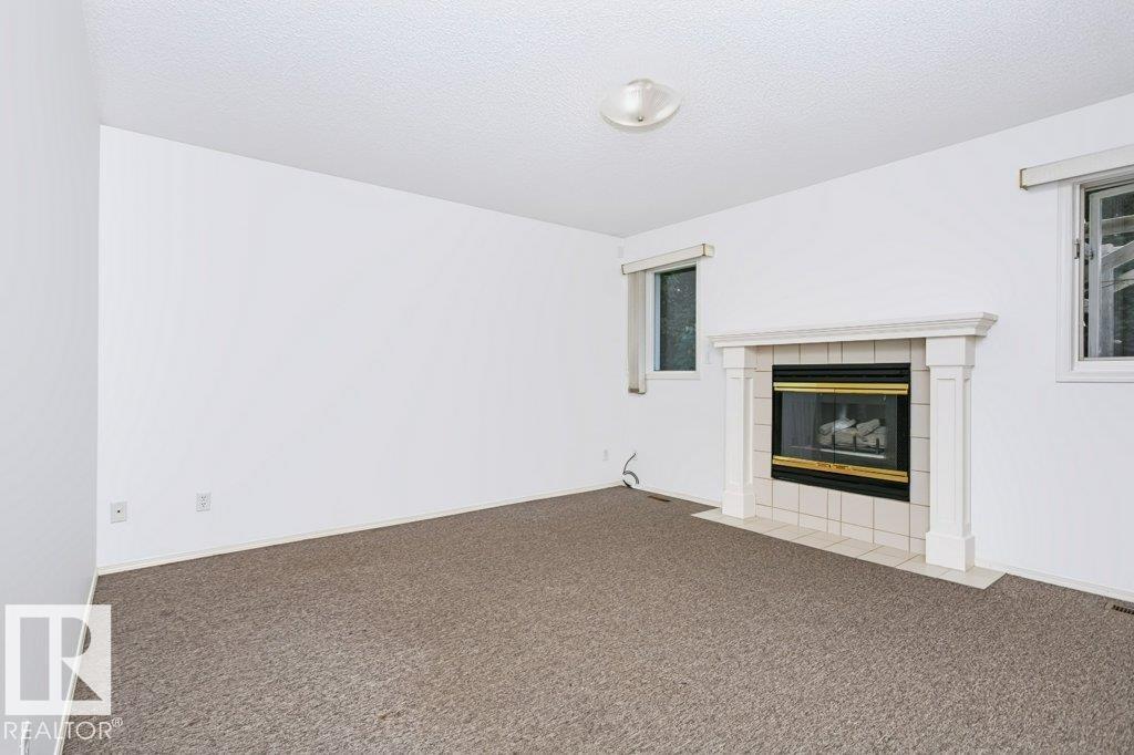 https://zimg.paragon.ice.com/ParagonImages/Property/PM/RAE/225411867/56/0/0/716f43879731a19f4bed53c505f00332/1/0fff8e80cf6e4eb74c13994d1d66c887/225411867-3213717b-f489-49ca-81e2-a6831a3431e4.JPG