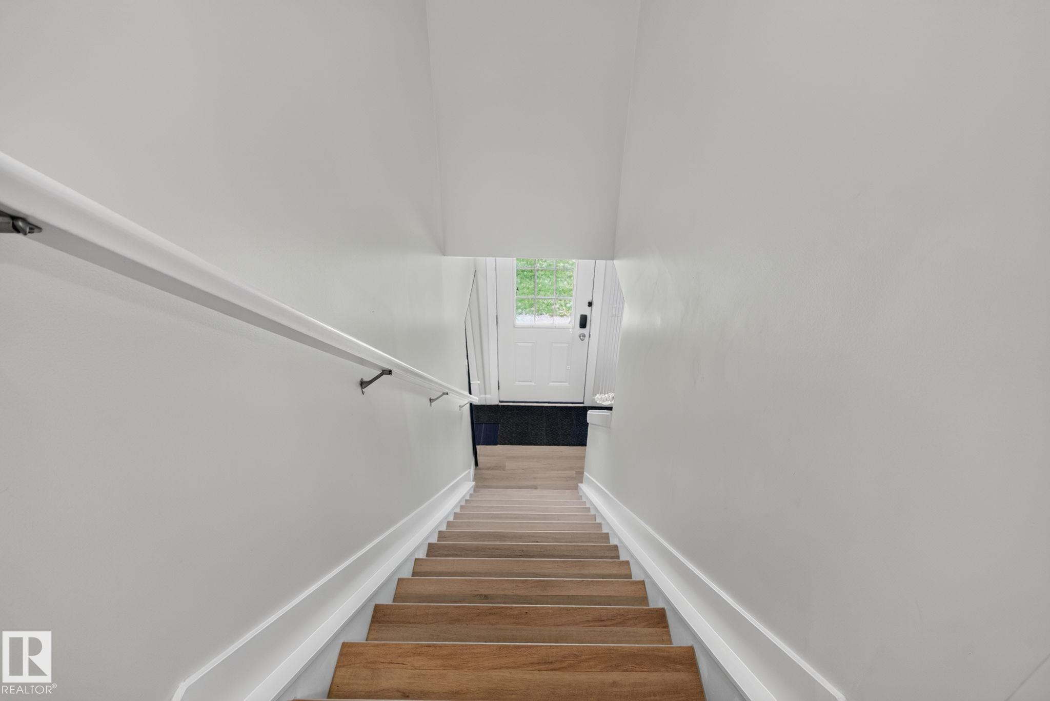 https://zimg.paragon.ice.com/ParagonImages/Property/PM/RAE/225411877/27/0/0/52510ada19fa1feef97f1423fc260c86/1/5a7490e2aa0a8943eef0cf8be6c9dad5/225411877-129ba833-8210-478d-8e6e-2eb1a9bfb759.JPG