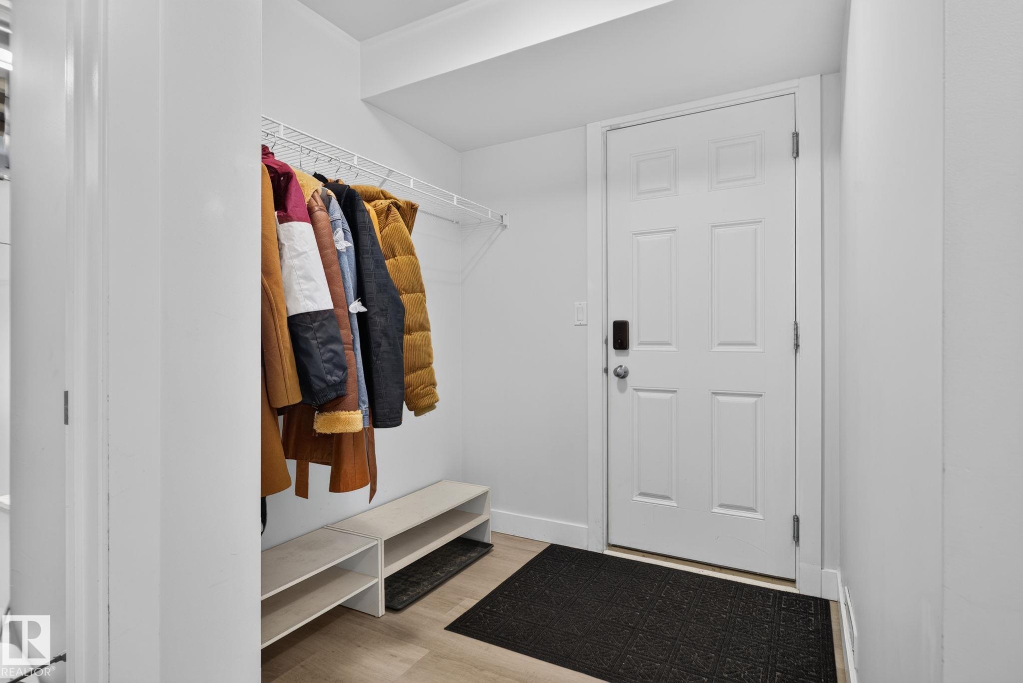 https://zimg.paragon.ice.com/ParagonImages/Property/PM/RAE/225411877/31/0/0/4e63161a964019d7d63ceba03852cde5/1/5a7490e2aa0a8943eef0cf8be6c9dad5/225411877-d25692e6-7b82-4f43-b983-601ba37836f5.JPG
