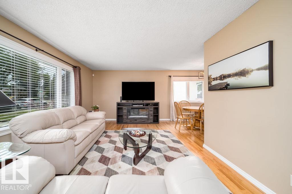 Photo 8 at 34 Peacock Drive, Brentwood, Sherwood Park