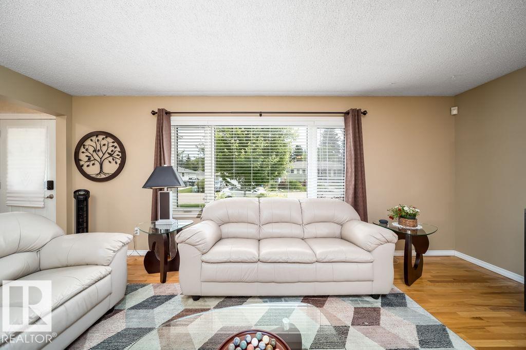 Photo 9 at 34 Peacock Drive, Brentwood, Sherwood Park