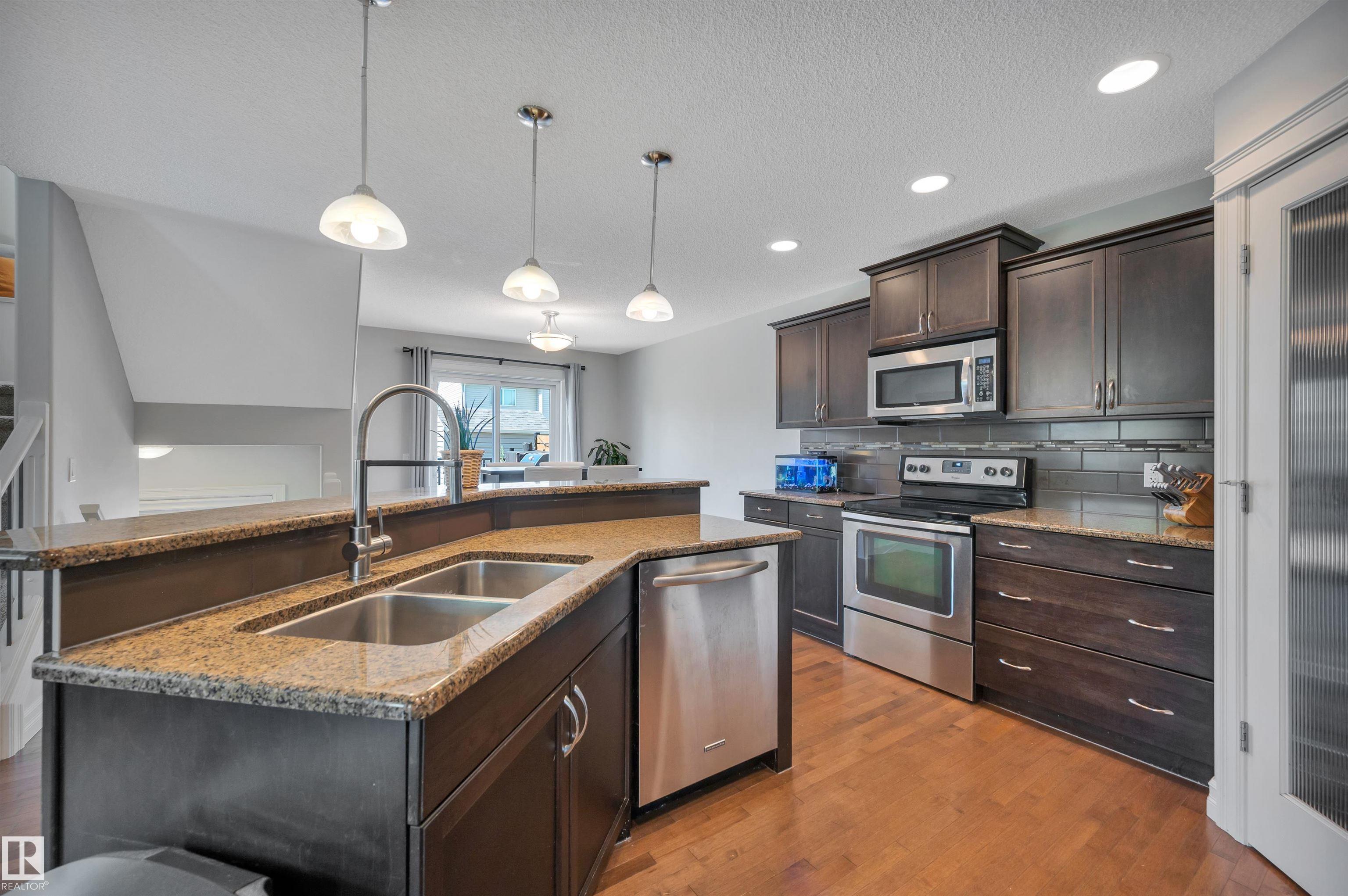 https://zimg.paragon.ice.com/ParagonImages/Property/PM/RAE/225411903/13/0/0/00cb08844e5601e6a984e69bdae545e5/1/738a12017a59db412a33a18043a6fcd5/225411903-8615d4c5-80f9-4cc4-afcc-04f1d9dd019b.JPG