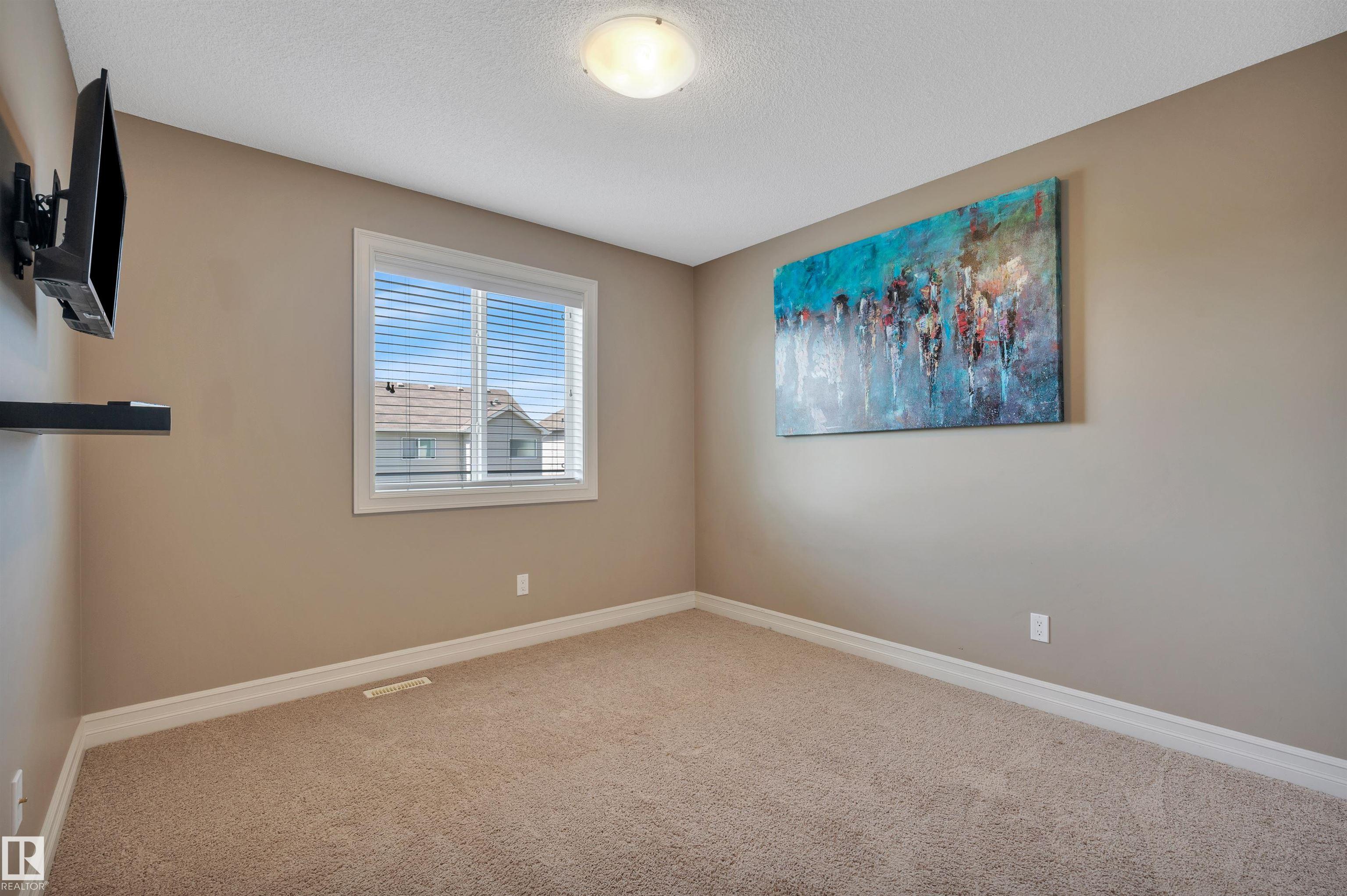 https://zimg.paragon.ice.com/ParagonImages/Property/PM/RAE/225411903/33/0/0/b72878d5ea623aab19328b1d46c65492/1/738a12017a59db412a33a18043a6fcd5/225411903-02fb317d-4f6b-4797-9691-2d101f72045e.JPG