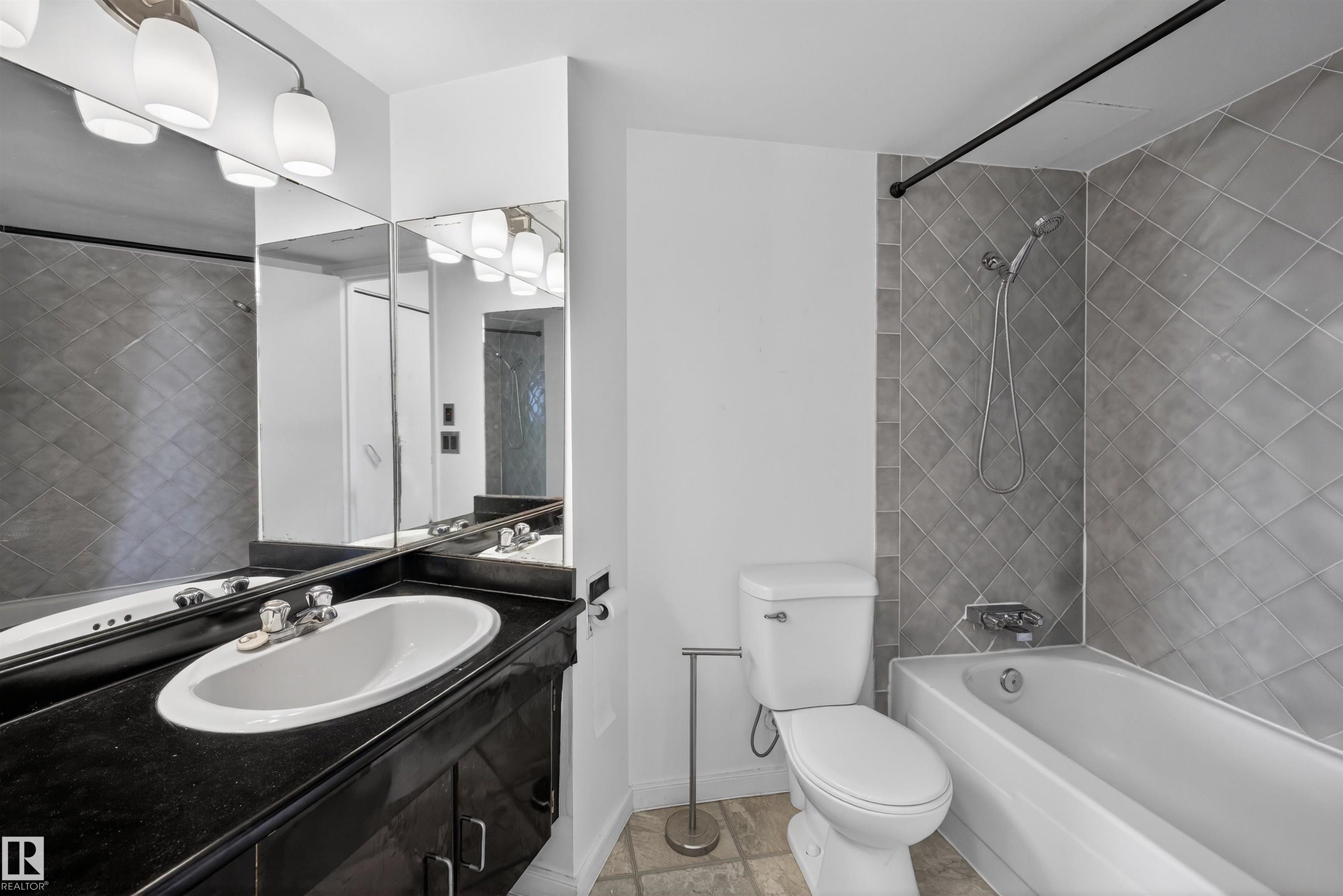 Photo 16 at 1608 - 10045 117 Street NW, Wîhkwêntôwin, Edmonton