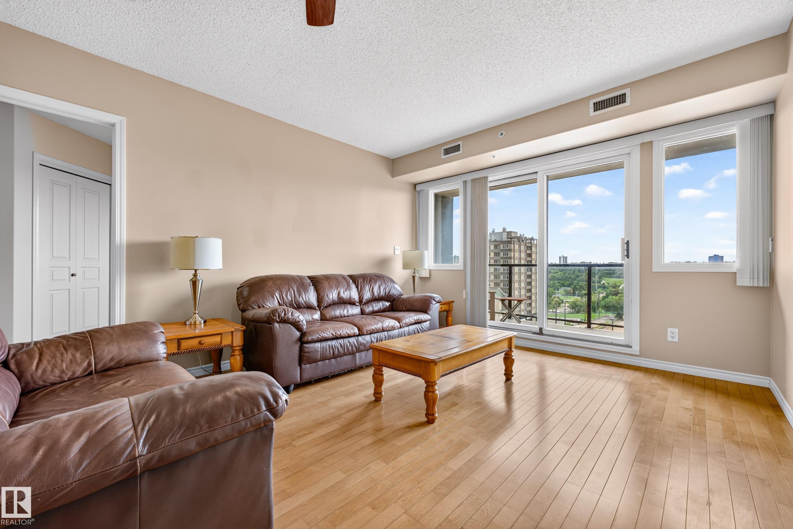 https://zimg.paragon.ice.com/ParagonImages/Property/PM/RAE/225411910/11/0/0/0f0085d80d9f54dd7e265a3cc0e6b2d8/1/9b93f1088ef94e8c55e40fd648b6bf47/225411910-c90ff109-7b11-4eb9-acbb-5cbe77334070.JPG