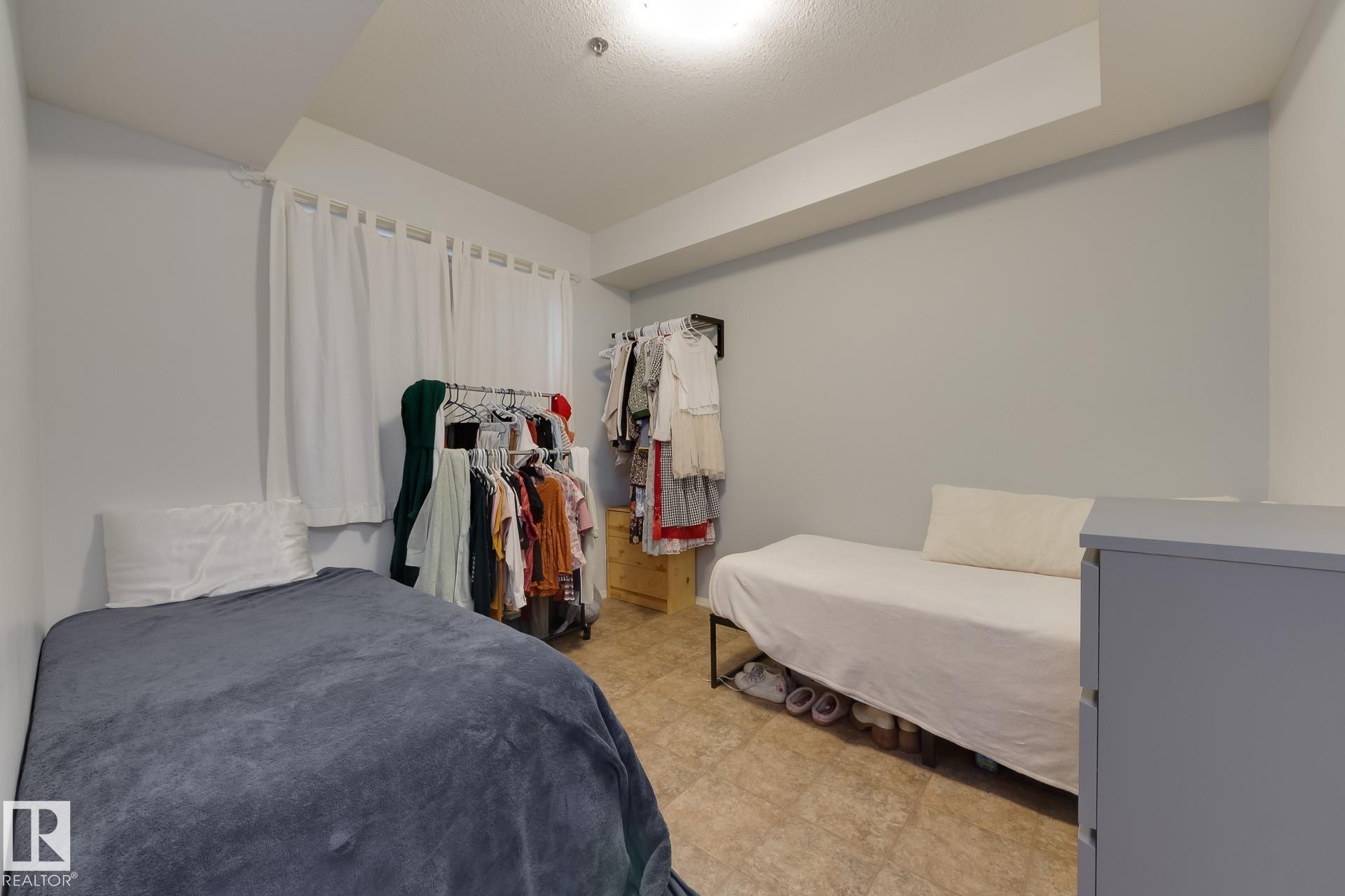 https://zimg.paragon.ice.com/ParagonImages/Property/PM/RAE/225411918/25/0/0/81caf5247202080e3f91f0a8a086ccd7/1/3e3269d732e155366fb42f97f145fd4a/225411918-7C1EE43C-10FE-4249-8664-AE395420A426.JPG
