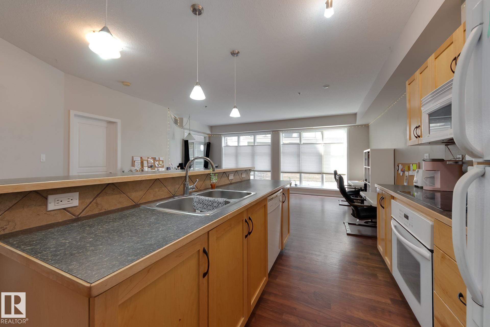 https://zimg.paragon.ice.com/ParagonImages/Property/PM/RAE/225411918/7/0/0/856616b1fa78911bc2918241f1217d1d/1/3e3269d732e155366fb42f97f145fd4a/225411918-FB598F92-F007-4614-8387-EA555CB4CDB3.JPG