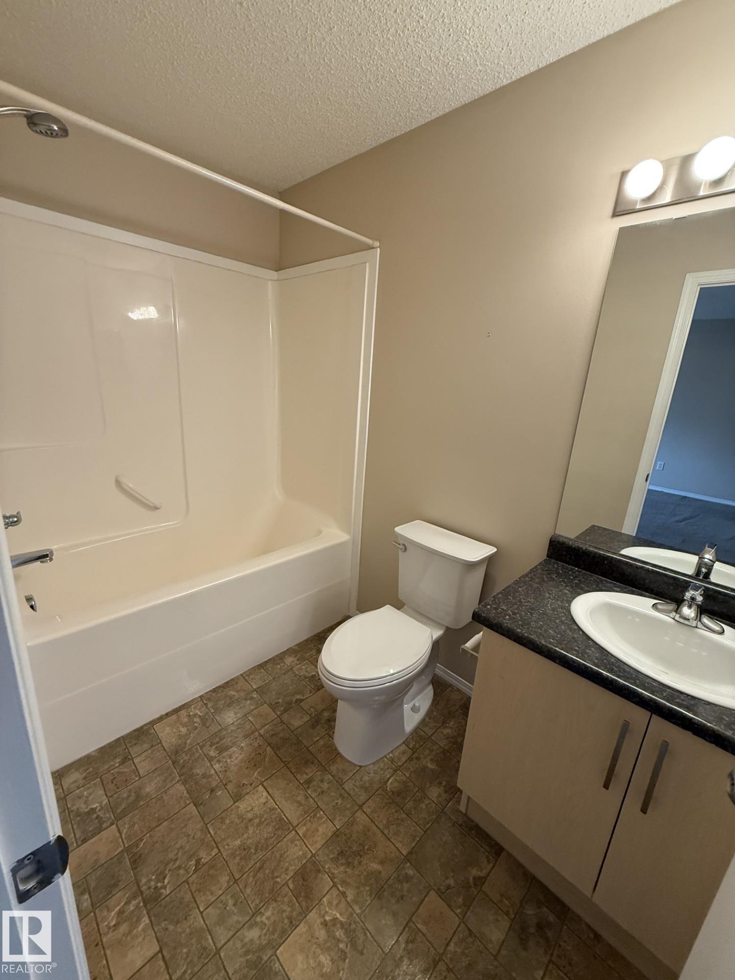 https://zimg.paragon.ice.com/ParagonImages/Property/PM/RAE/225411931/20/0/0/32c795eed4837f9e64d940f5d218766e/1/06870c75f22ea73bedea356fa9aba8b7/225411931-18a7ec71-7926-4b3f-86fe-2a5f3473a6d6.JPG