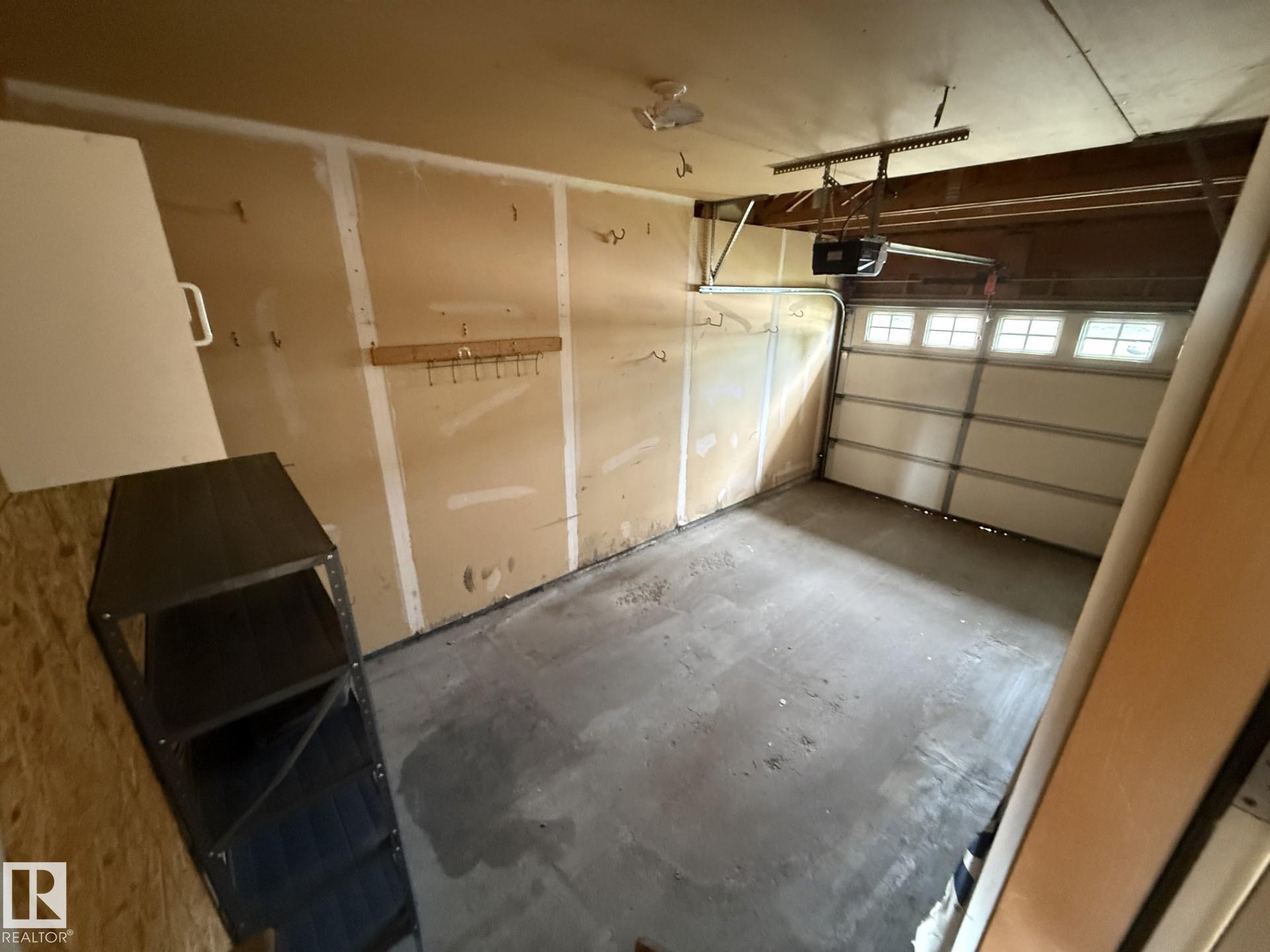 https://zimg.paragon.ice.com/ParagonImages/Property/PM/RAE/225411931/32/0/0/6aaf04cb042f169111ec61457f34d62d/1/06870c75f22ea73bedea356fa9aba8b7/225411931-54130edb-4270-4691-9a31-dfa3b5d5aa5f.JPG