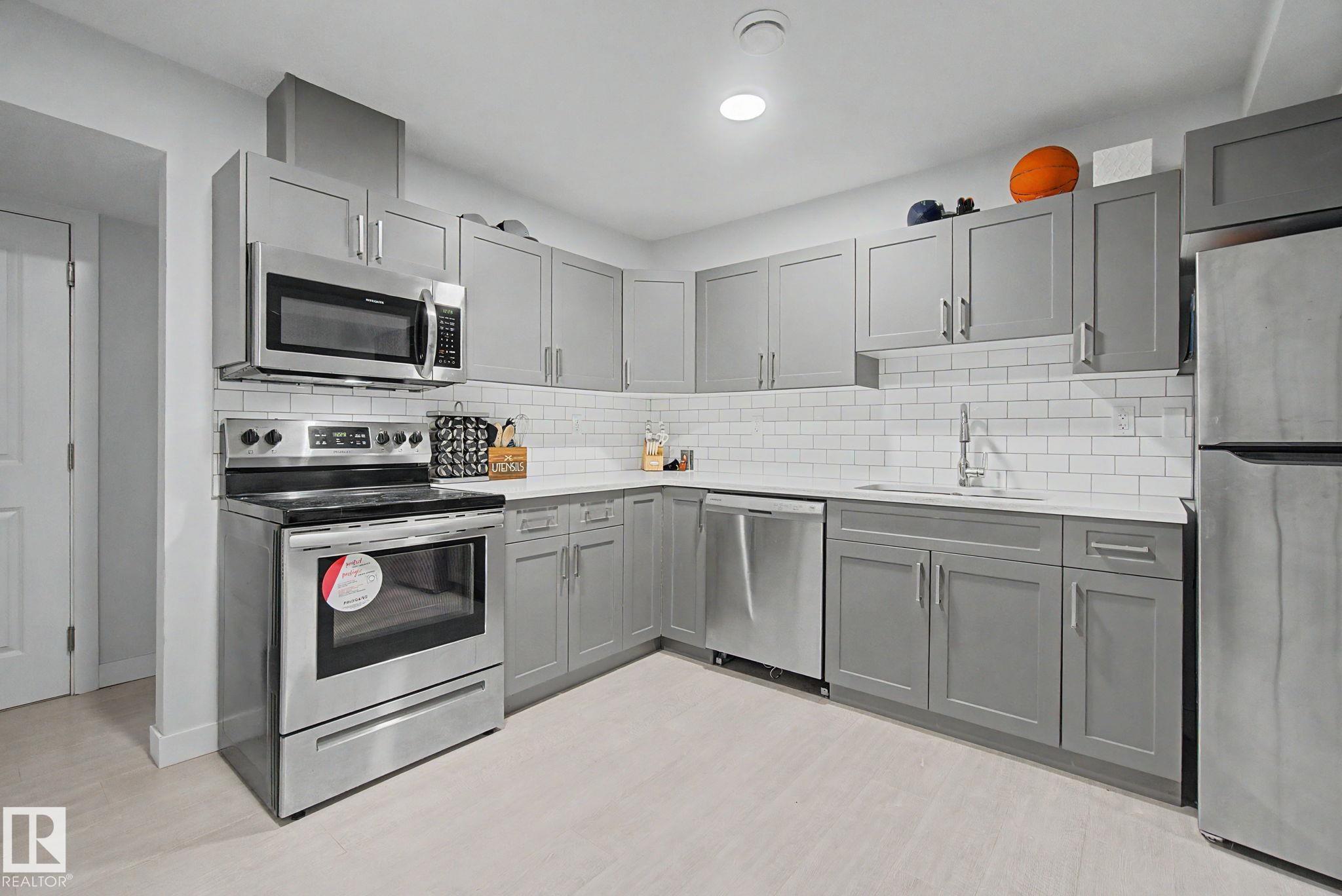 Photo 35 at 1926 Kroetsch Crescent SW, Keswick, Edmonton