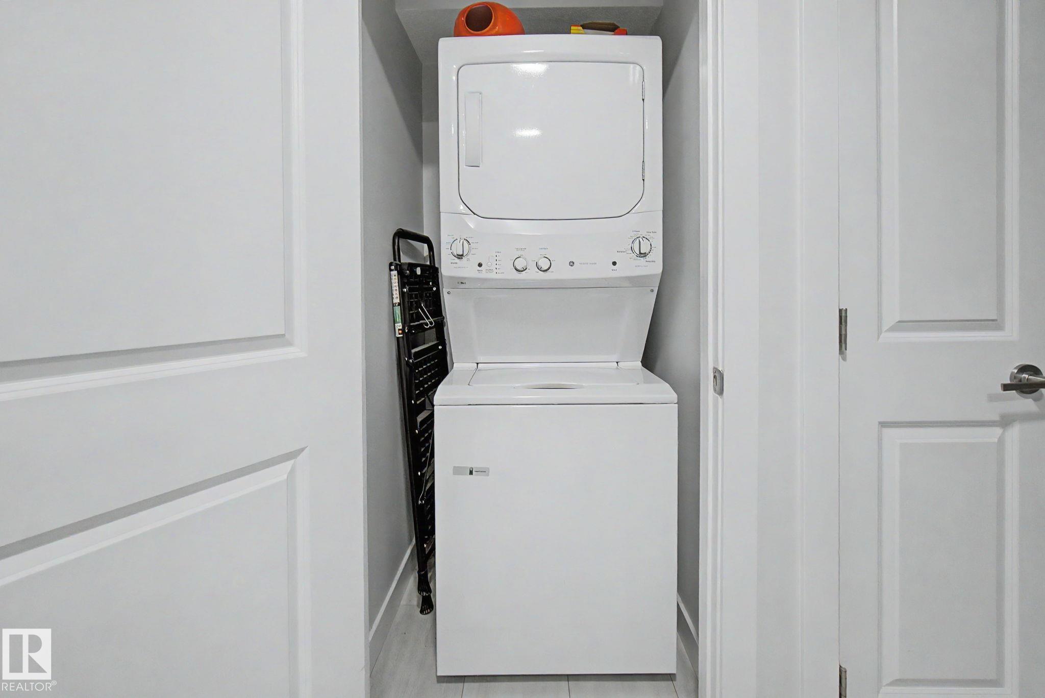 Photo 44 at 1926 Kroetsch Crescent SW, Keswick, Edmonton