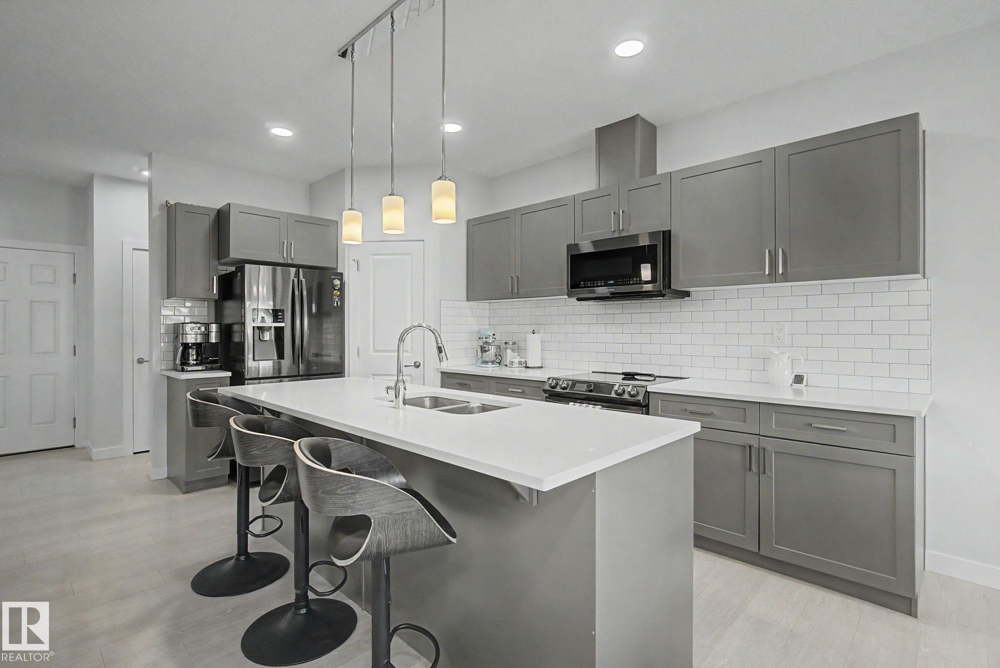Photo 9 at 1926 Kroetsch Crescent SW, Keswick, Edmonton