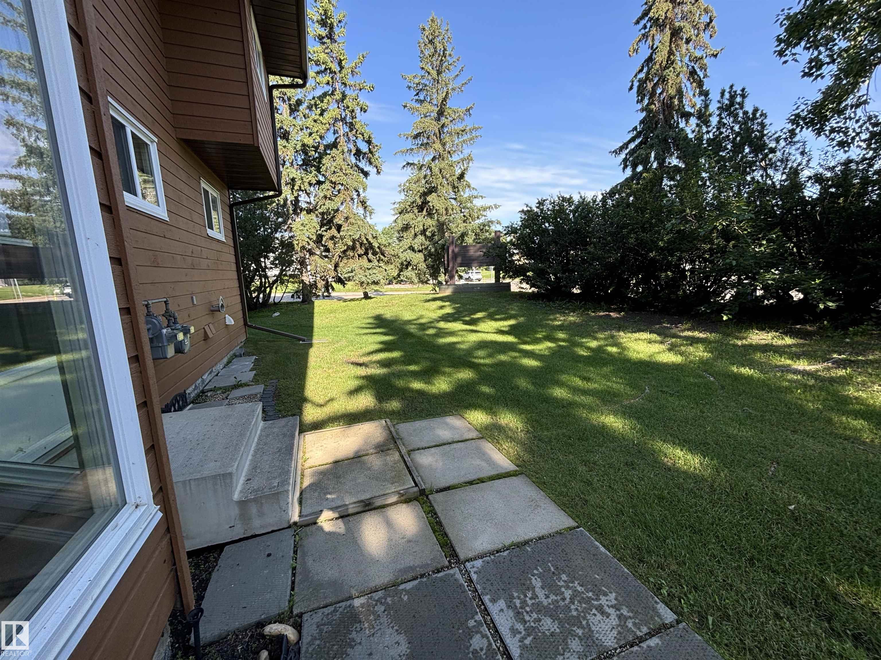 5955 40 Avenue NW, Greenview, Edmonton