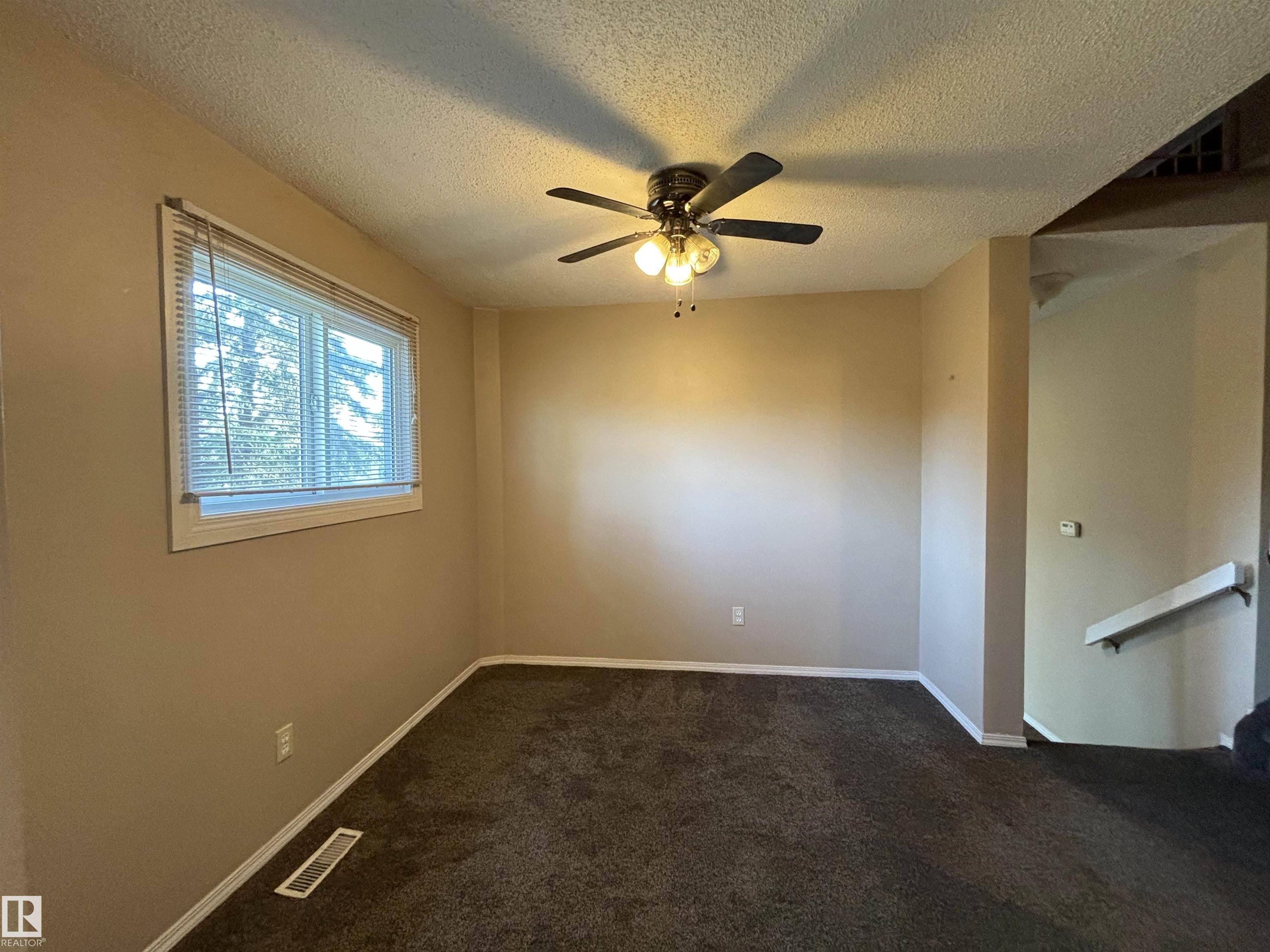 Photo 10 at 5955 40 Avenue NW, Greenview, Edmonton