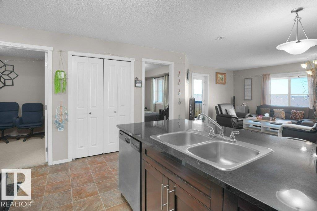 https://zimg.paragon.ice.com/ParagonImages/Property/PM/RAE/225411944/13/0/0/961ad8efb116eea9f6f598a209118a8f/1/1e102e1518fd55b94b786451d7e4e600/225411944-693f13a7-ebce-4f8e-b93b-f2eae55ffb40.JPG
