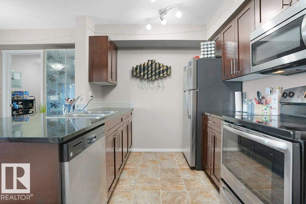 https://zimg.paragon.ice.com/ParagonImages/Property/PM/RAE/225411944/9/0/0/5b993f77125d0bffe328bea74d3693d2/1/1e102e1518fd55b94b786451d7e4e600/225411944-da20f299-6621-475c-829c-c2720a6b902b.JPG