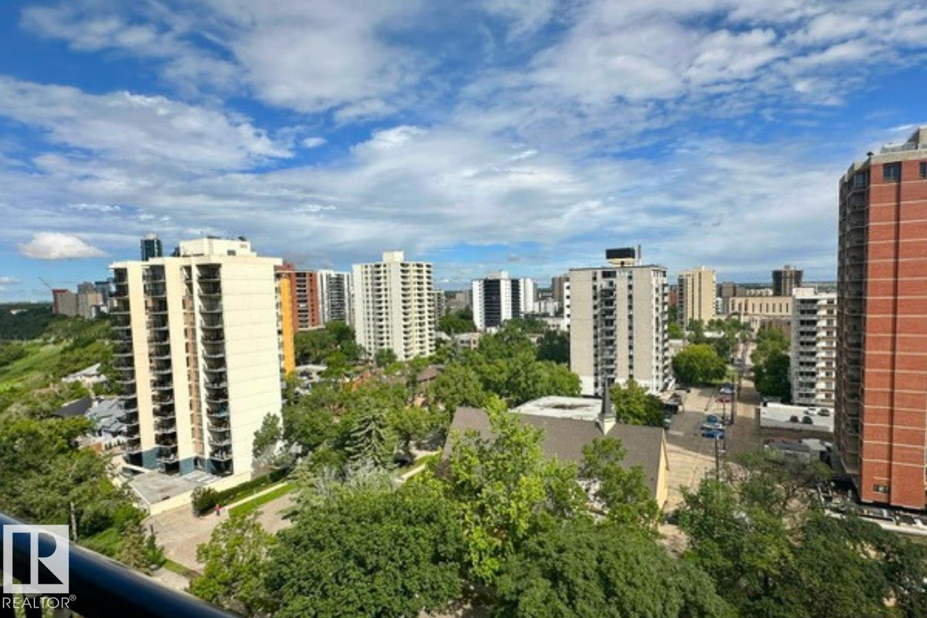 https://zimg.paragon.ice.com/ParagonImages/Property/PM/RAE/225411951/20/0/0/d49e43b8c2bed58d03533bfeecb3a8fc/1/21d65bce502b36f0f781e1e3eb2b1e07/225411951-74759245-5DFF-441F-AA30-92A4D208C4FD.JPG