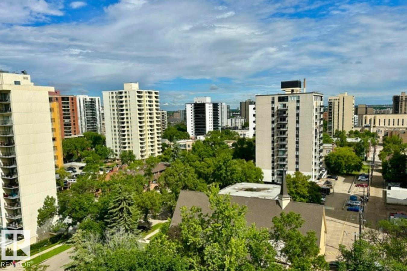 https://zimg.paragon.ice.com/ParagonImages/Property/PM/RAE/225411951/21/0/0/8b18ade5067e2a75c777ee992be2f0a1/1/21d65bce502b36f0f781e1e3eb2b1e07/225411951-F7992B3B-FECC-44CA-9A7E-CE5403BC133F.JPG