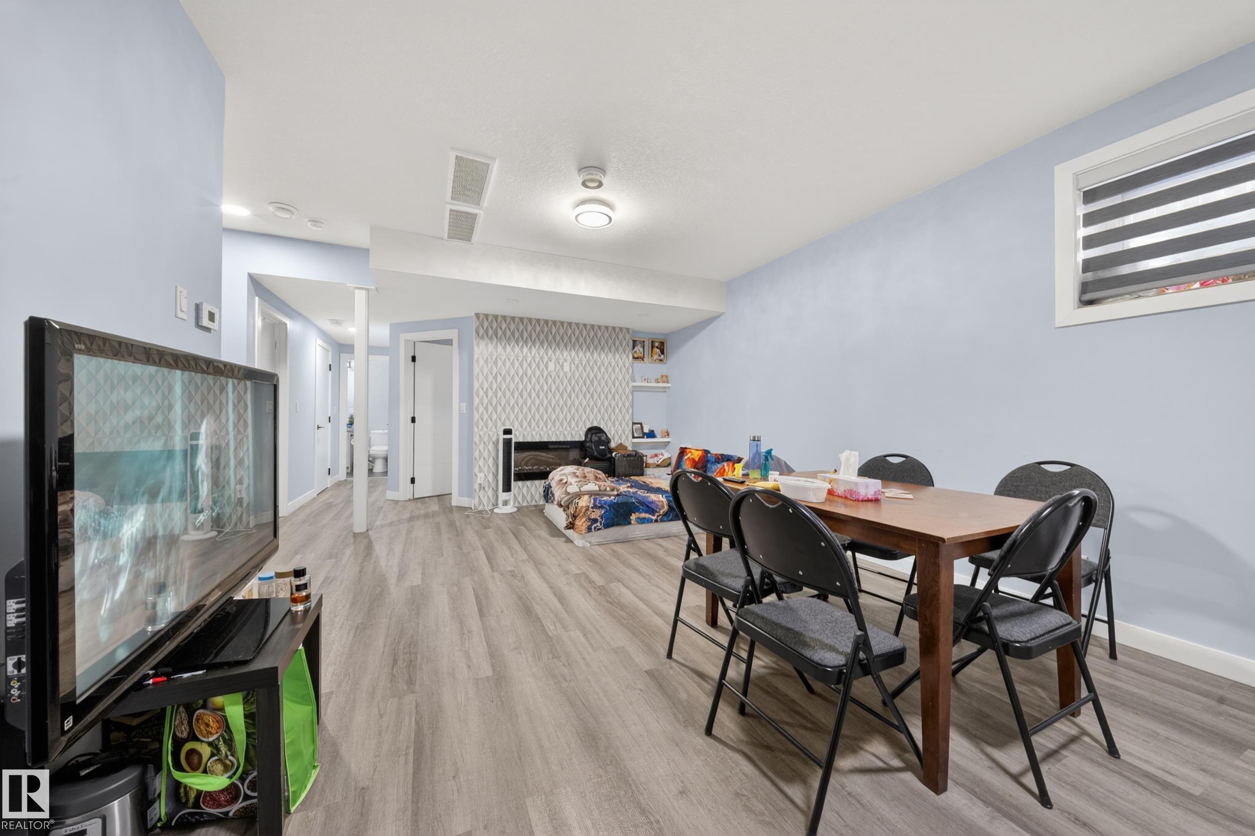 https://zimg.paragon.ice.com/ParagonImages/Property/PM/RAE/225411956/43/0/0/378c007175fbfbf9f89c531a0871b8a1/1/ffec37946e63441f877e5826cbf30984/225411956-827D3AAC-0091-4B38-B3EA-836C2AC3F889.JPG