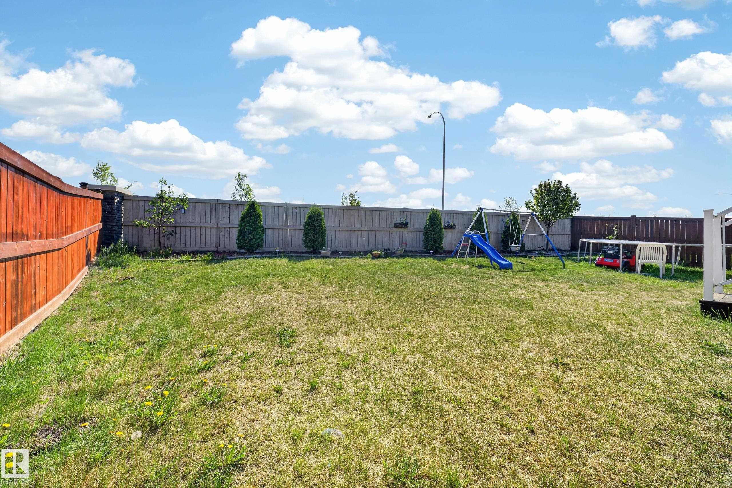 https://zimg.paragon.ice.com/ParagonImages/Property/PM/RAE/225411956/52/0/0/3e2e18600f86b0a3285a322b98dbb041/1/ffec37946e63441f877e5826cbf30984/225411956-26F77018-557B-457F-85FE-482161EE6519.JPG