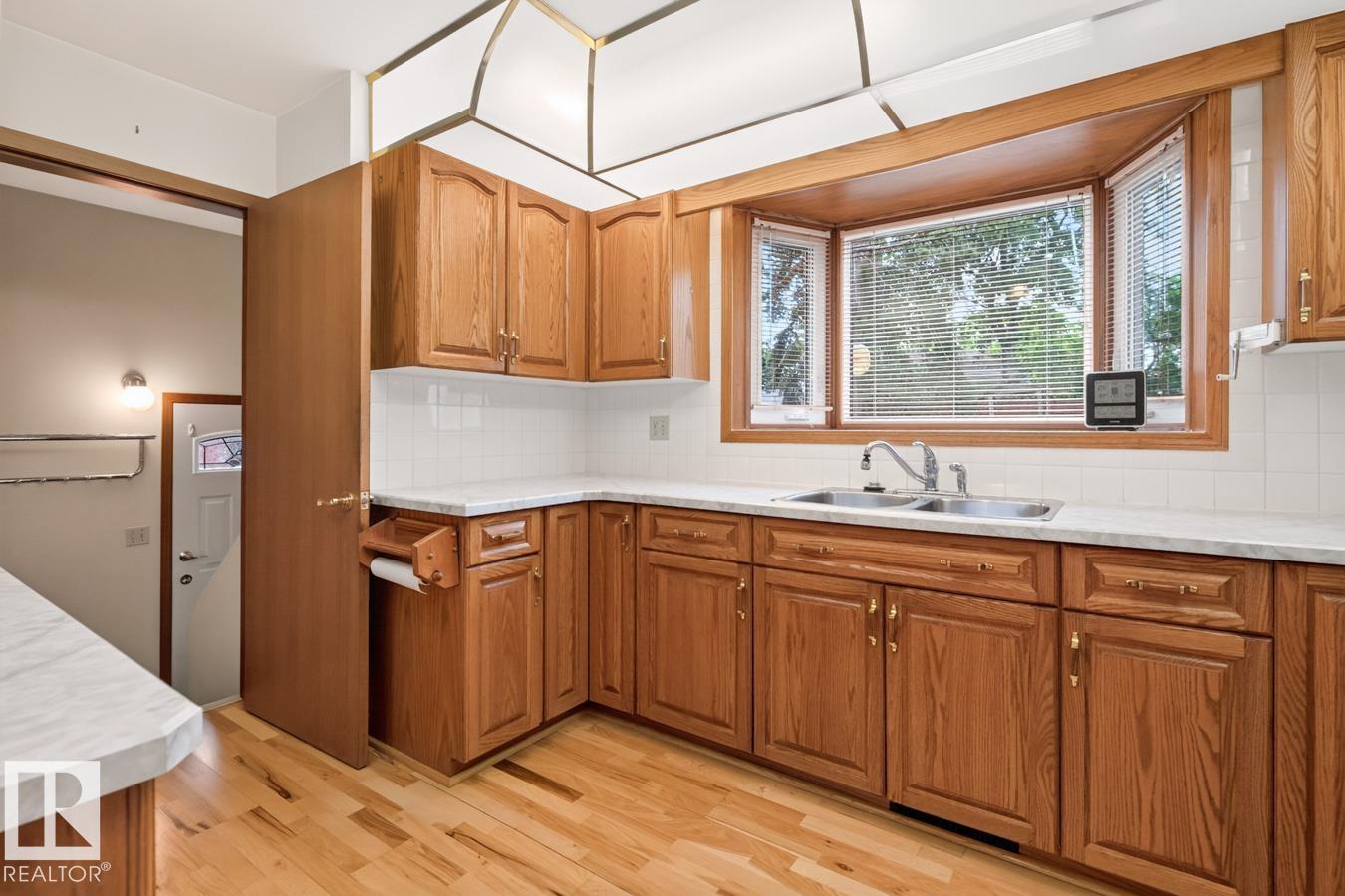 Photo 19 at 6 Merryvale Crescent, Mills Haven, Sherwood Park