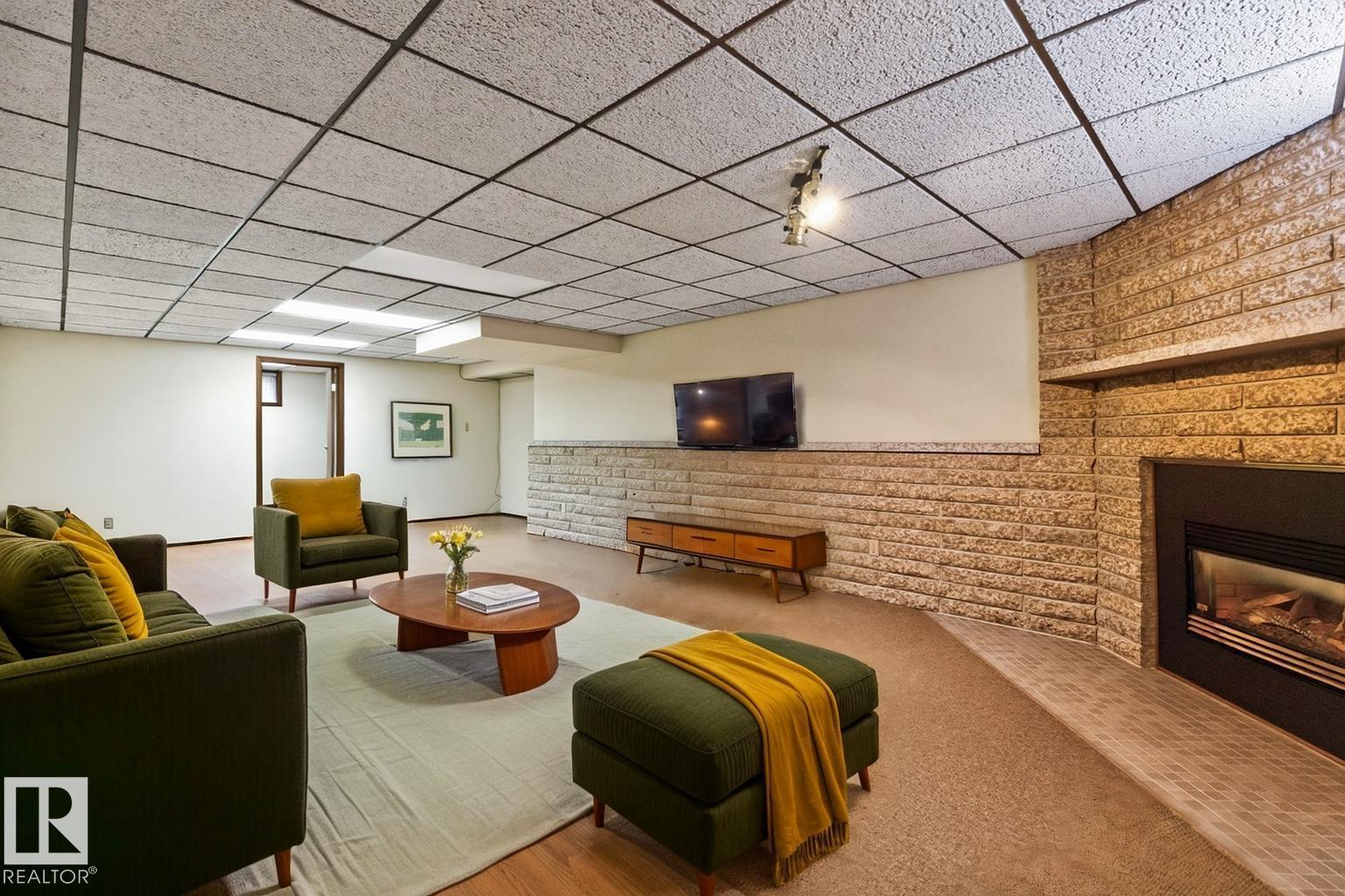 Photo 8 at 6 Merryvale Crescent, Mills Haven, Sherwood Park