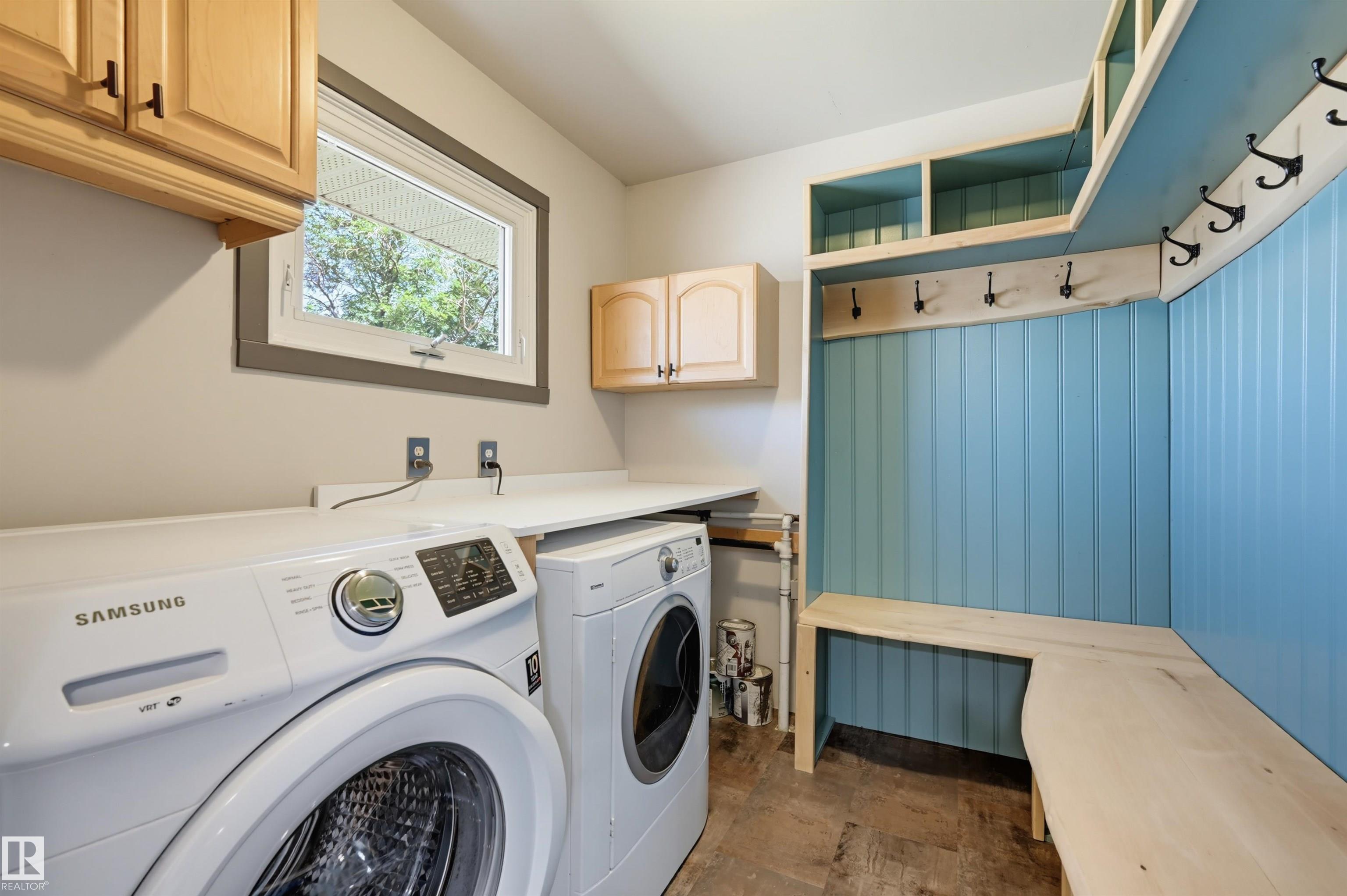 https://zimg.paragon.ice.com/ParagonImages/Property/PM/RAE/225411985/13/0/0/445642d28e67d0f8a78220fa58f72d7d/1/e4f5835970d8f4691d887357780c63b5/225411985-b3385057-6c17-4865-852a-3fc038ec540a.JPG