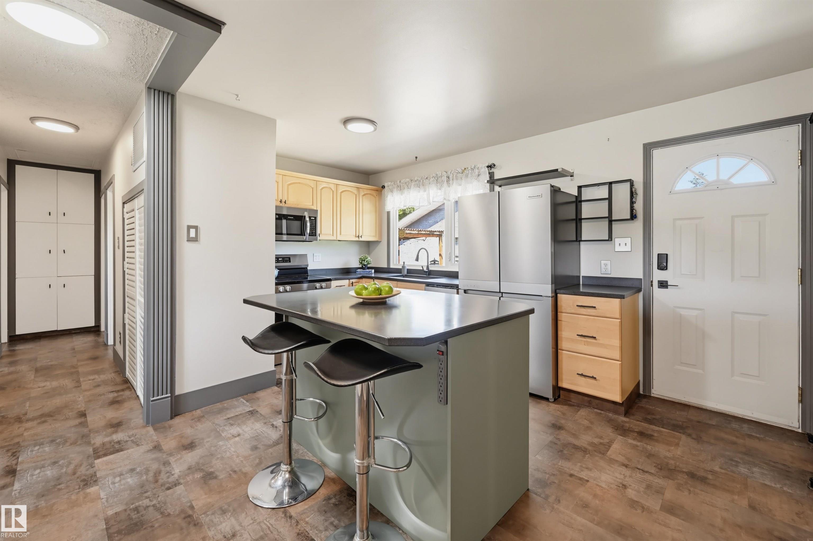 Picture for 8716 130 AV NW