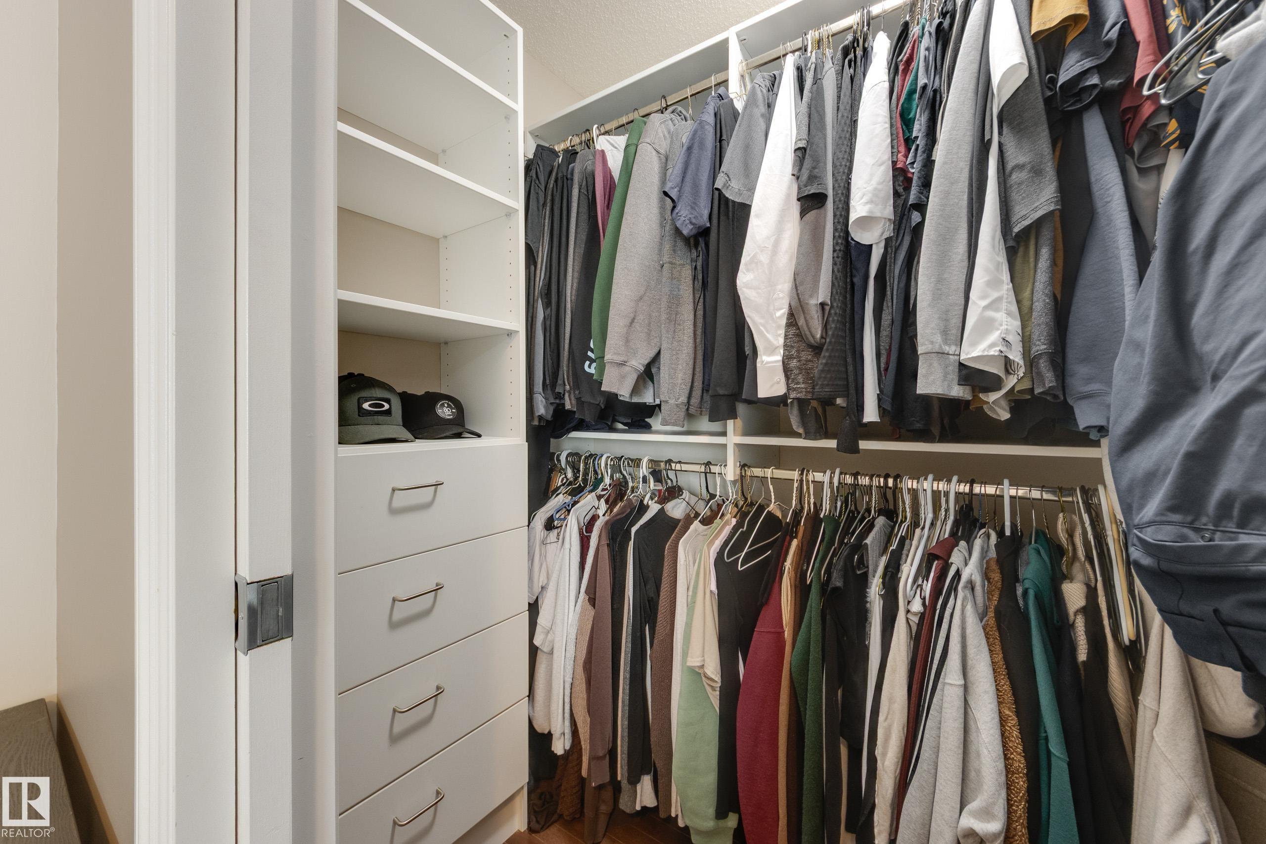 https://zimg.paragon.ice.com/ParagonImages/Property/PM/RAE/225411992/15/0/0/3d38aaed85bc5e6224be4a27836b309c/1/7ebcb2bd620d5004c493f8bd557b0c90/225411992-181d9a58-6af9-4137-b29b-02db6fa93d7b.JPG