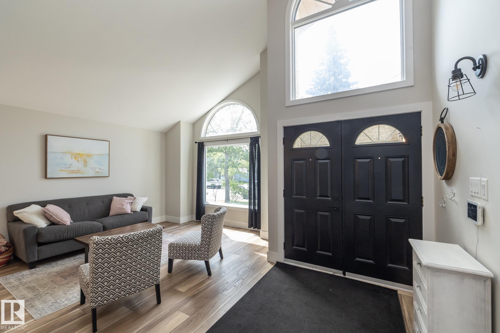 Picture for 808 HEPBURN AV NW