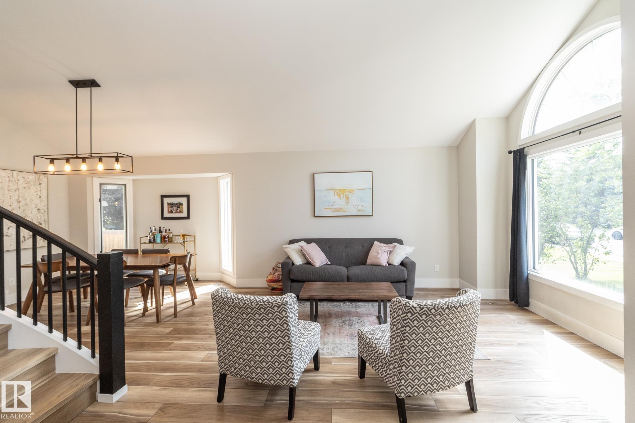 Picture for 808 HEPBURN AV NW