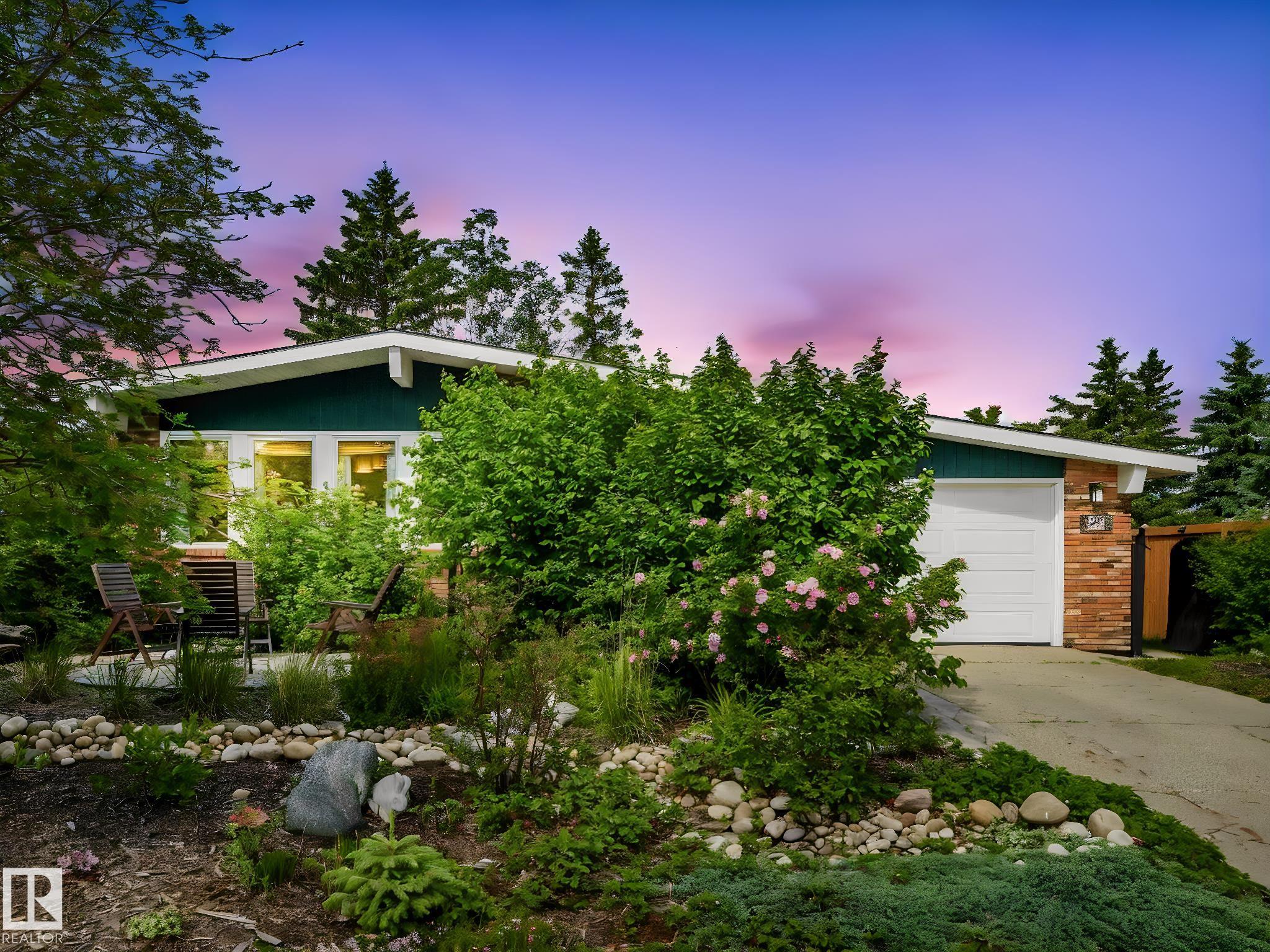 32 Malvern Drive, Mills Haven, Sherwood Park photo number 2