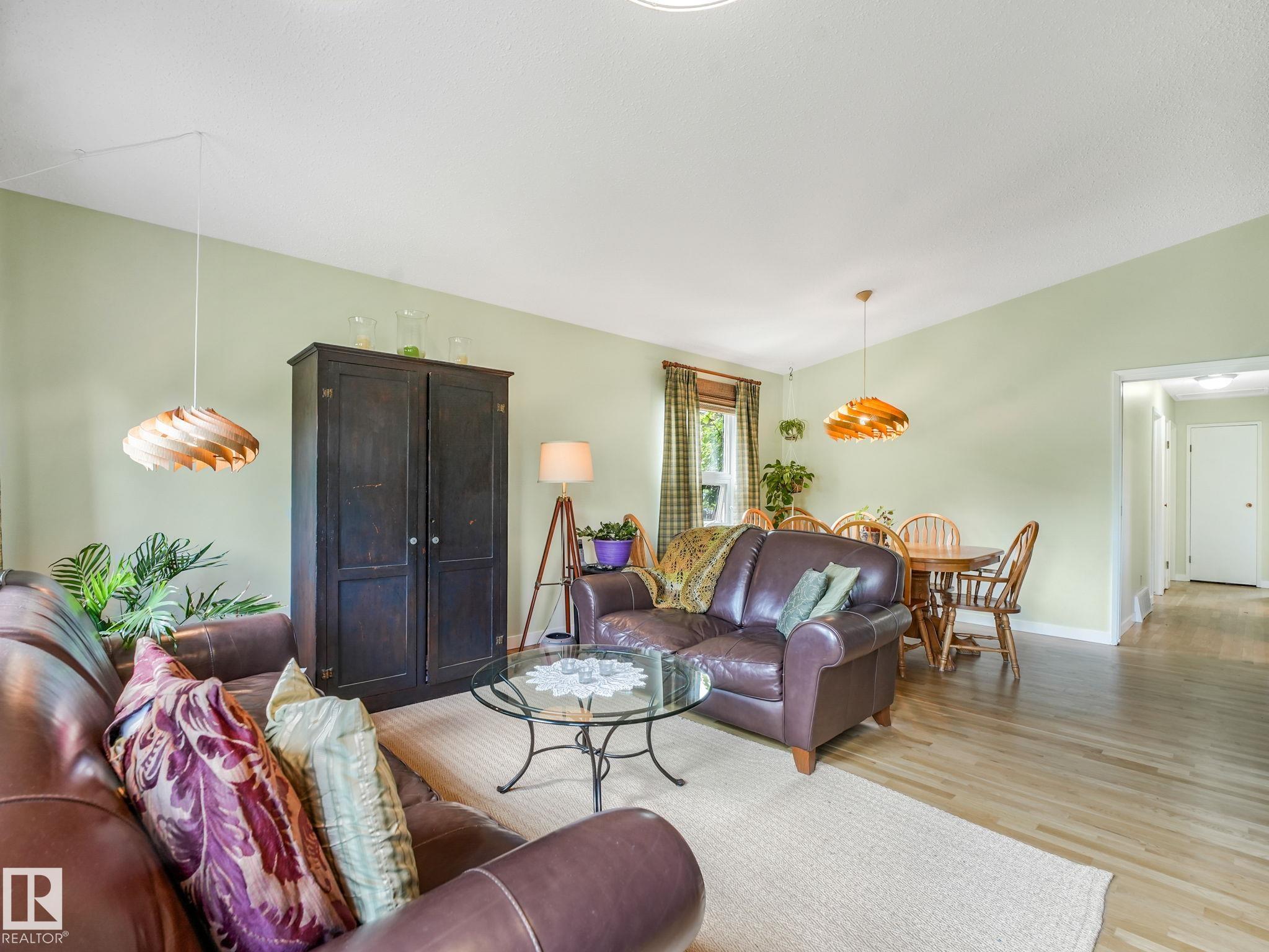 Photo 12 at 32 Malvern Drive, Mills Haven, Sherwood Park